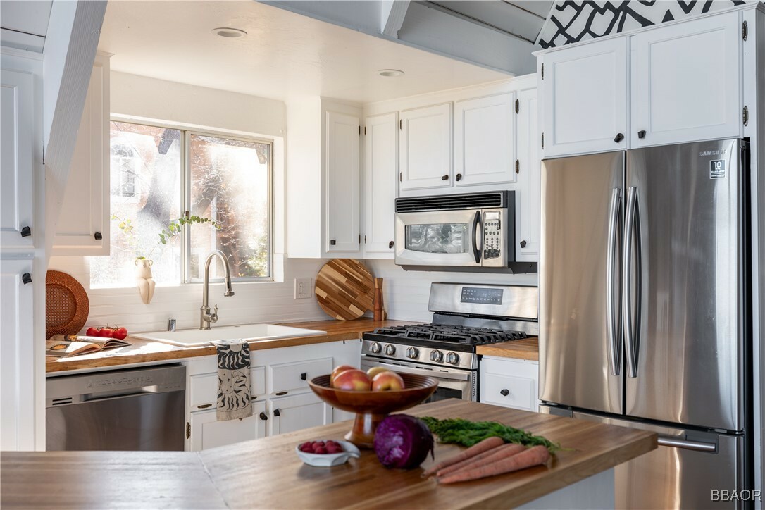 Property Photo:  28930 Banff Drive  CA 92352 