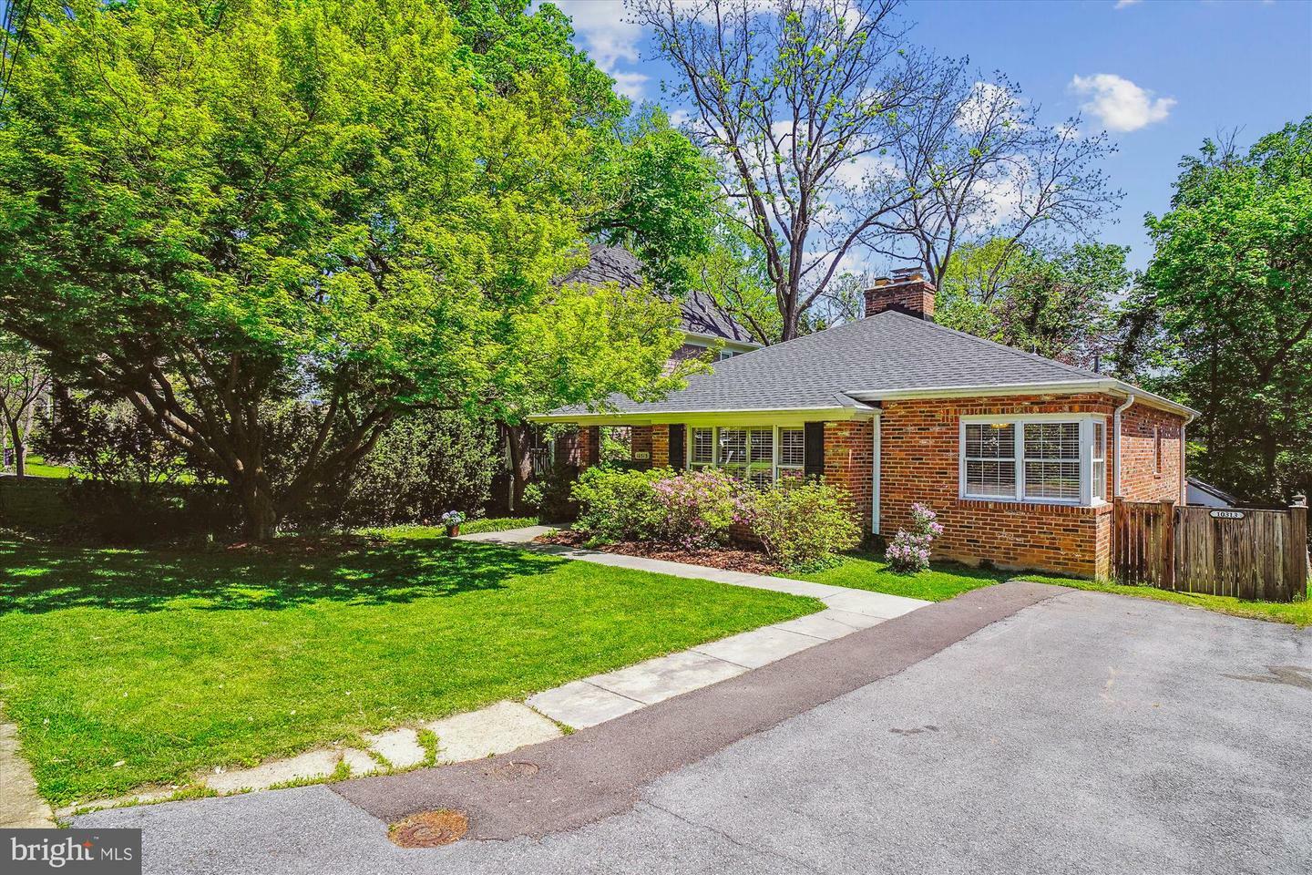 Property Photo: 10313 Freeman Place MD 20895