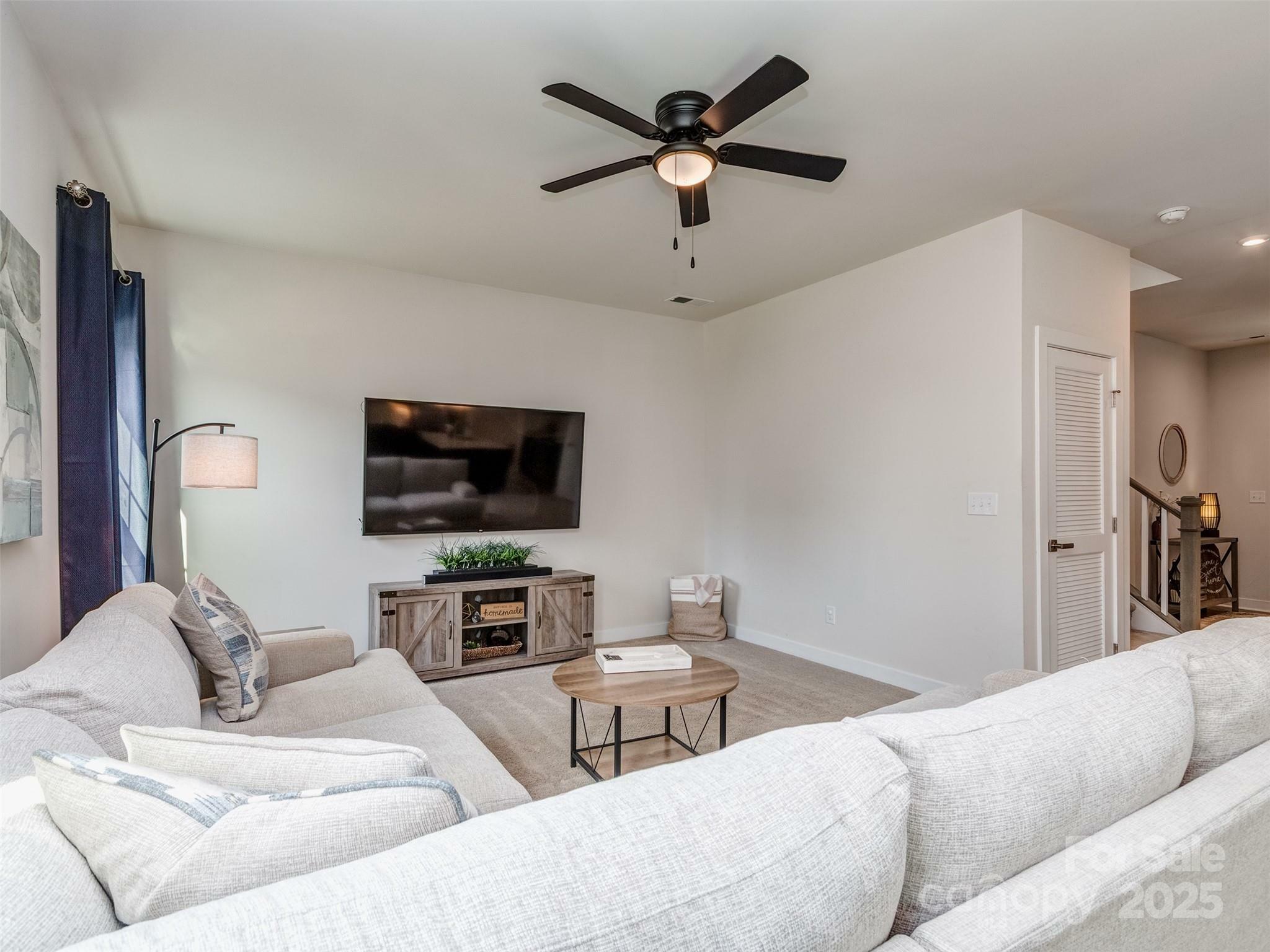 Property Photo: 1607 Tundra Lane NC 28037