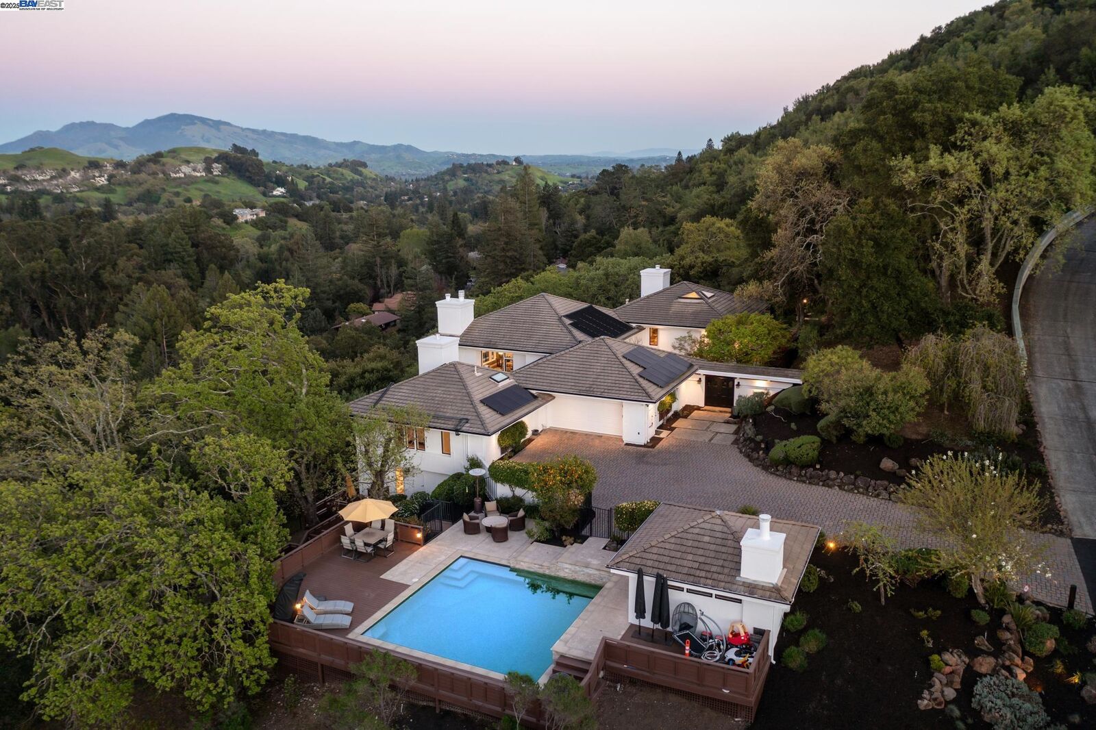 Property Photo: 11 Leslyn Lane CA 94549