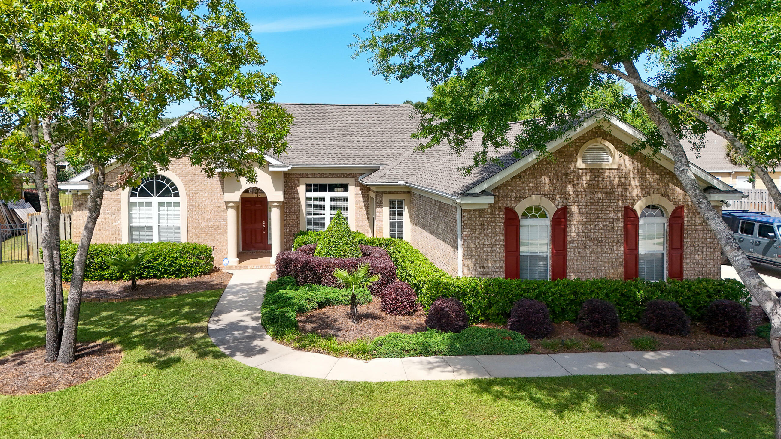 Property Photo: 174 Mango Lane FL 32439