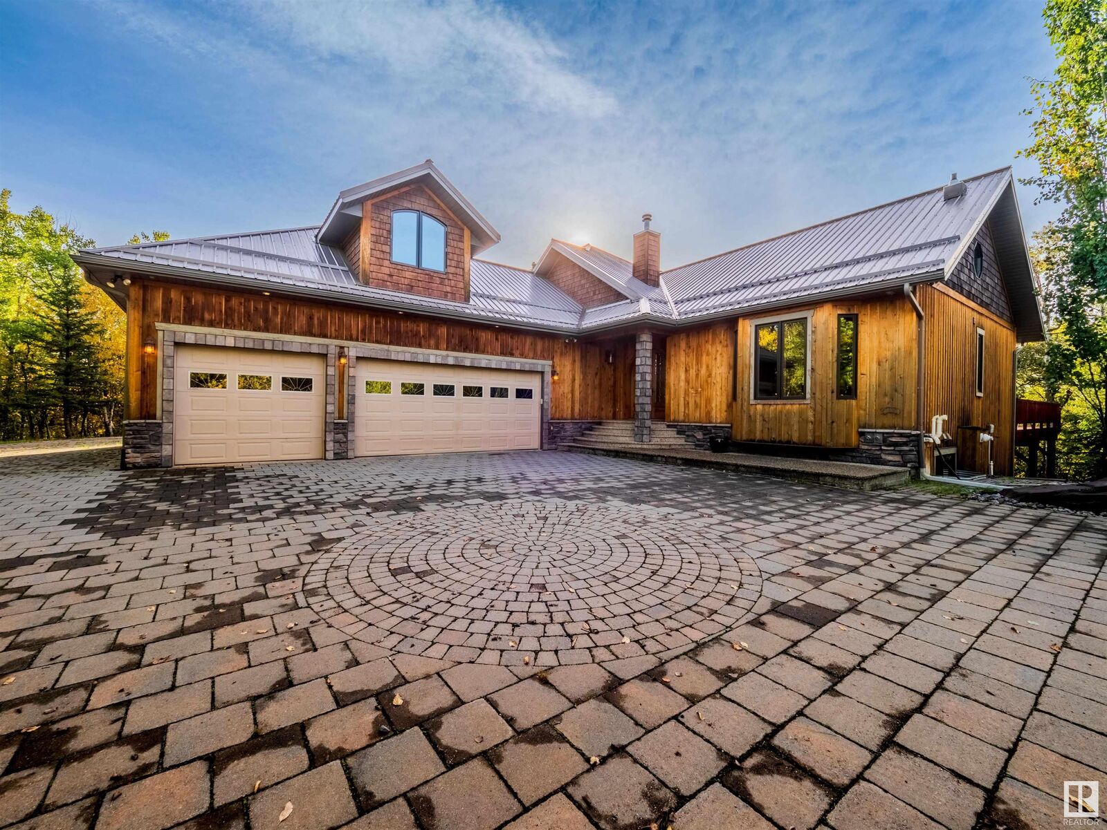 Property Photo: 52117 RR 213 AB T8G 1B5