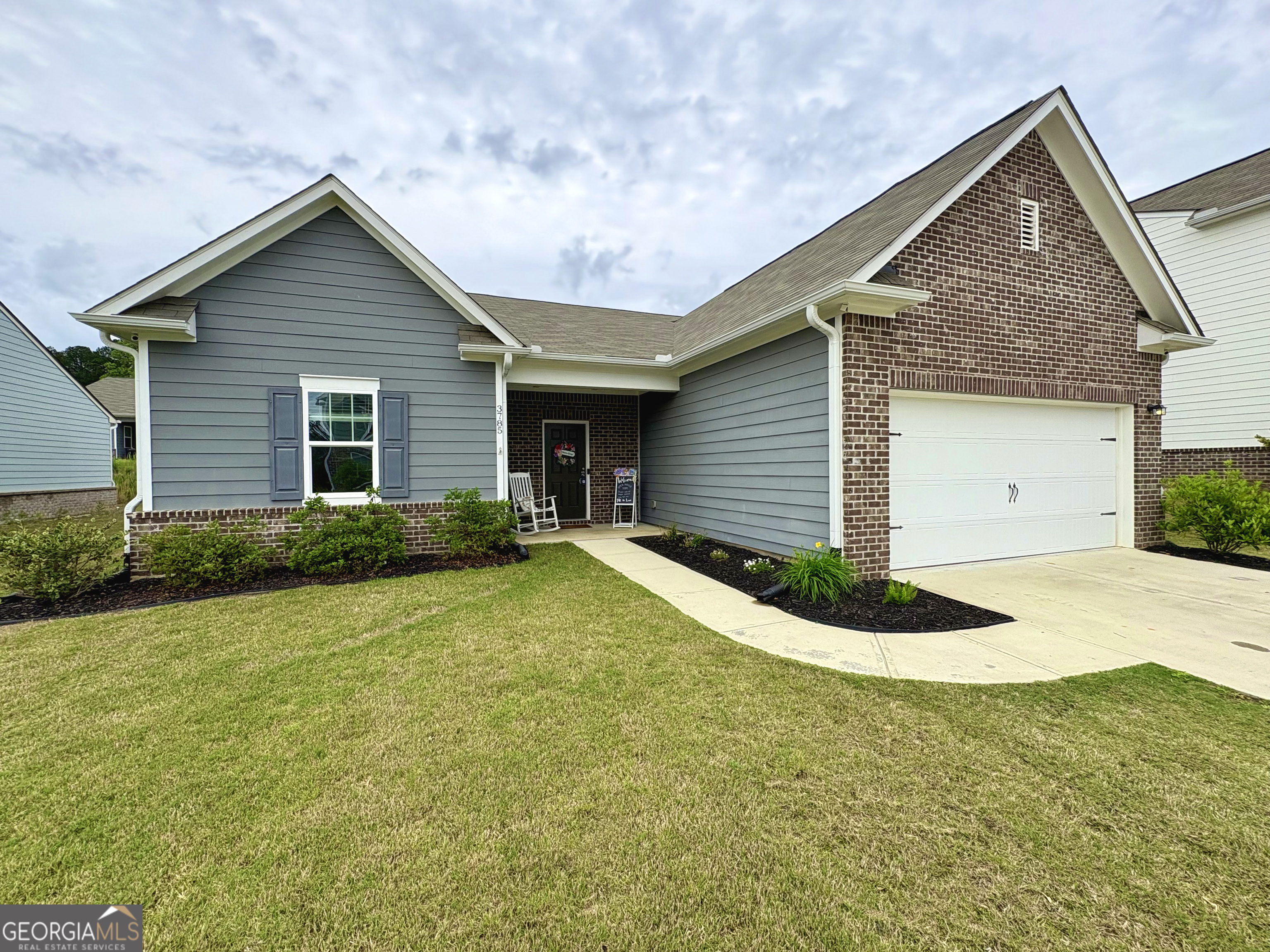 Property Photo: 3785 Newbury Place Drive GA 30052