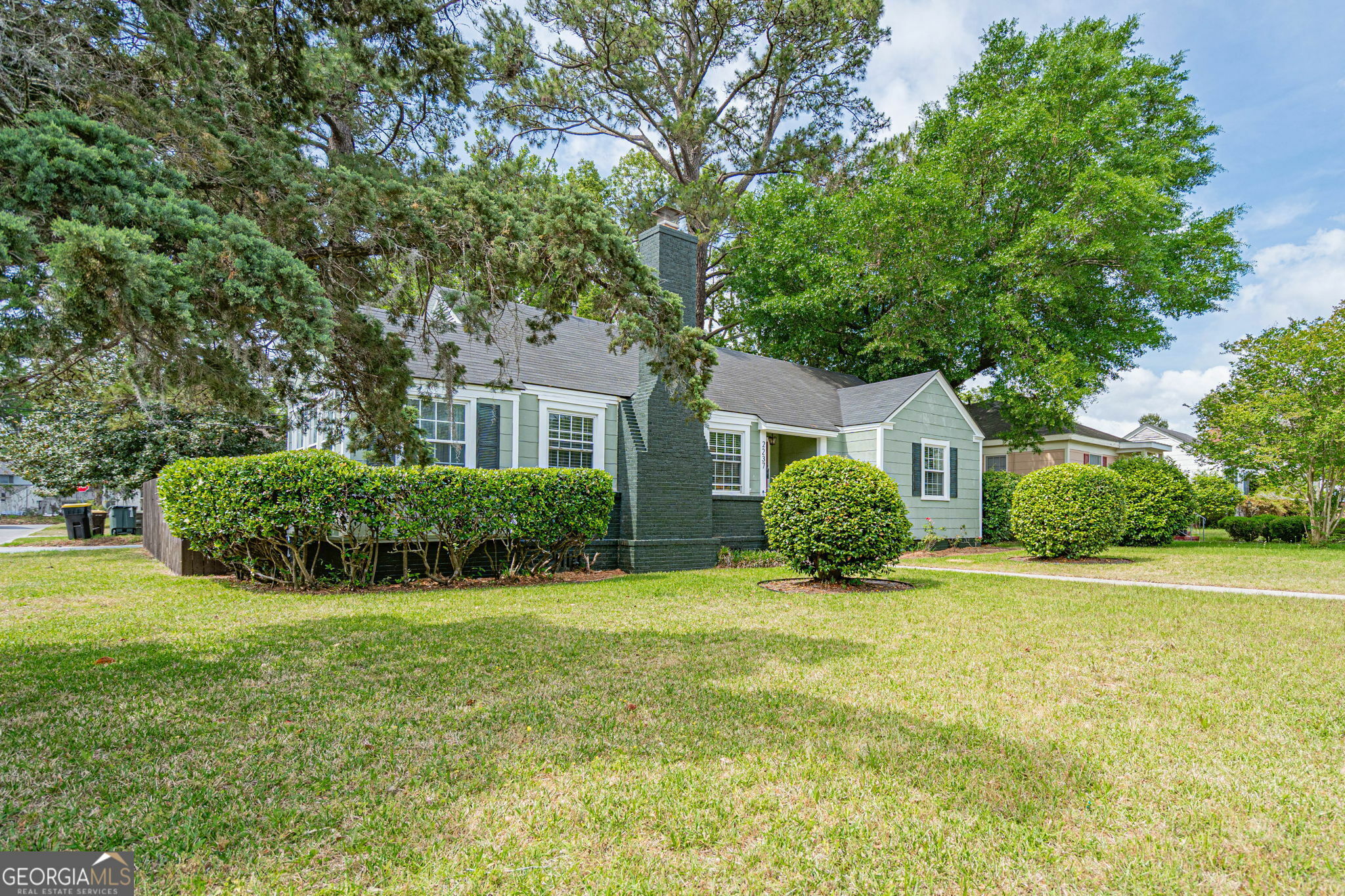 Property Photo: 2237 E 42nd Street GA 31404