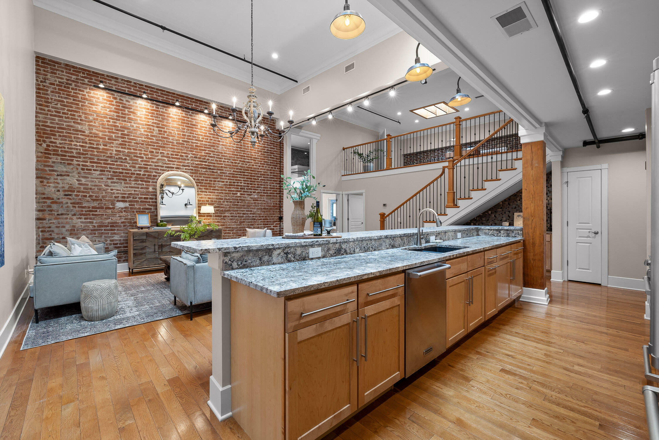 Property Photo: 1467 Market Street TN 37402