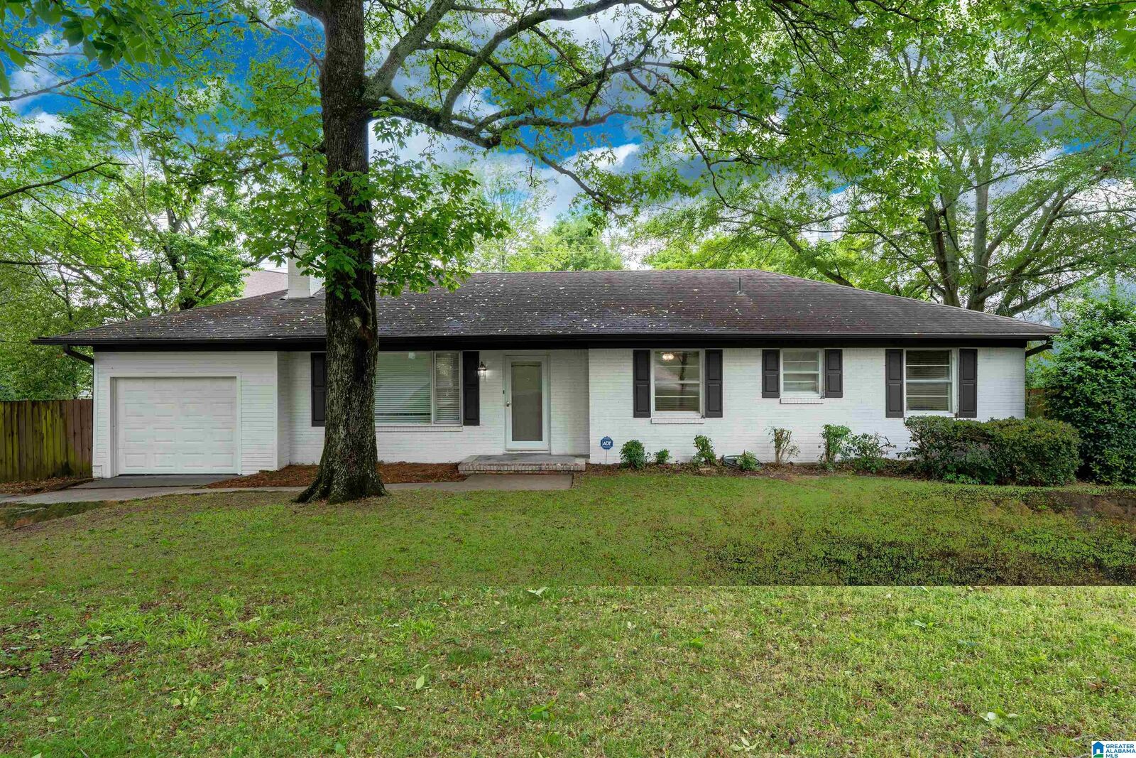 Property Photo:  2005 Southwood Road  AL 35216 