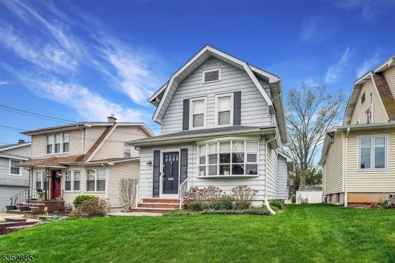 Property Photo:  125 Highfield Ln  NJ 07110 