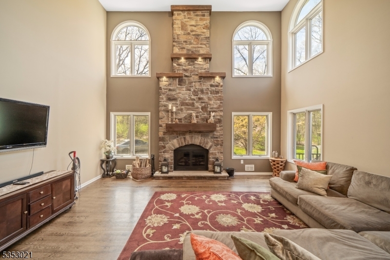 Property Photo: 10 Smock Ct NJ 07082