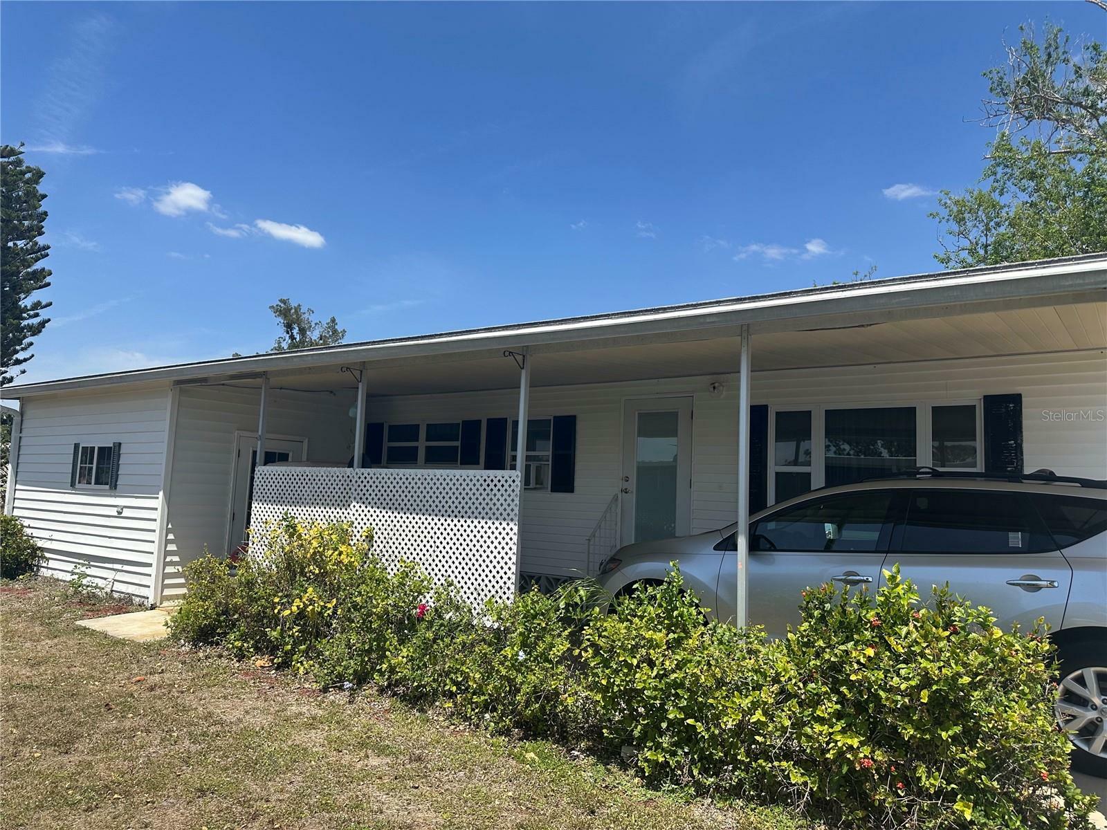 Property Photo: 6882 Holo Court FL 34287
