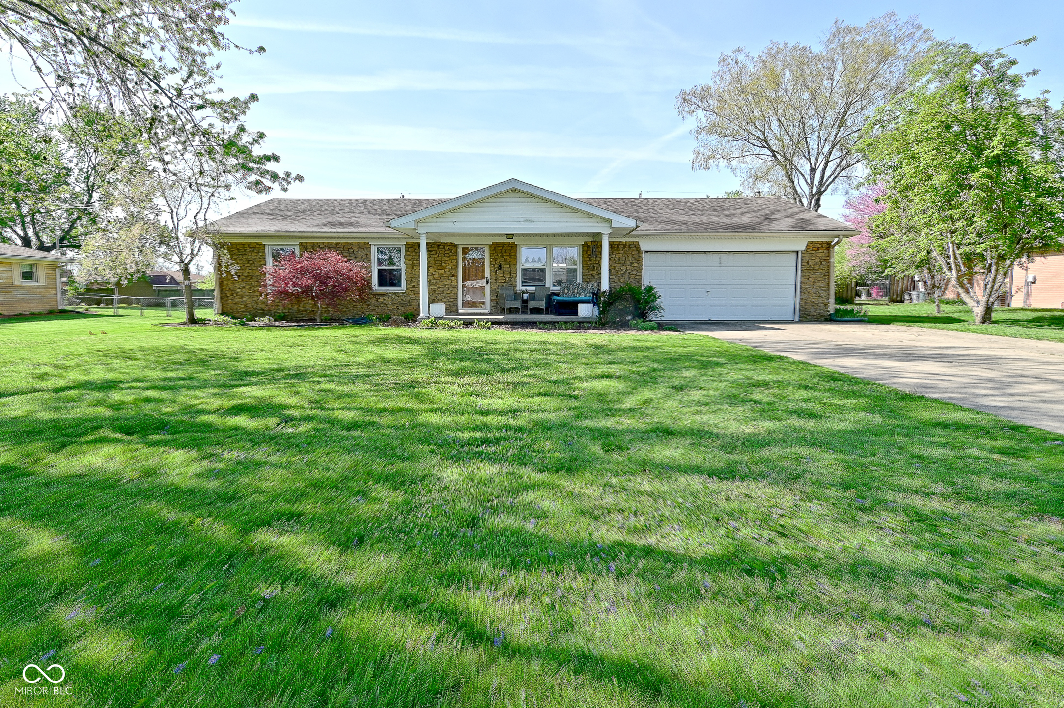 5693 W Walnut Street  Greenwood IN 46142 photo