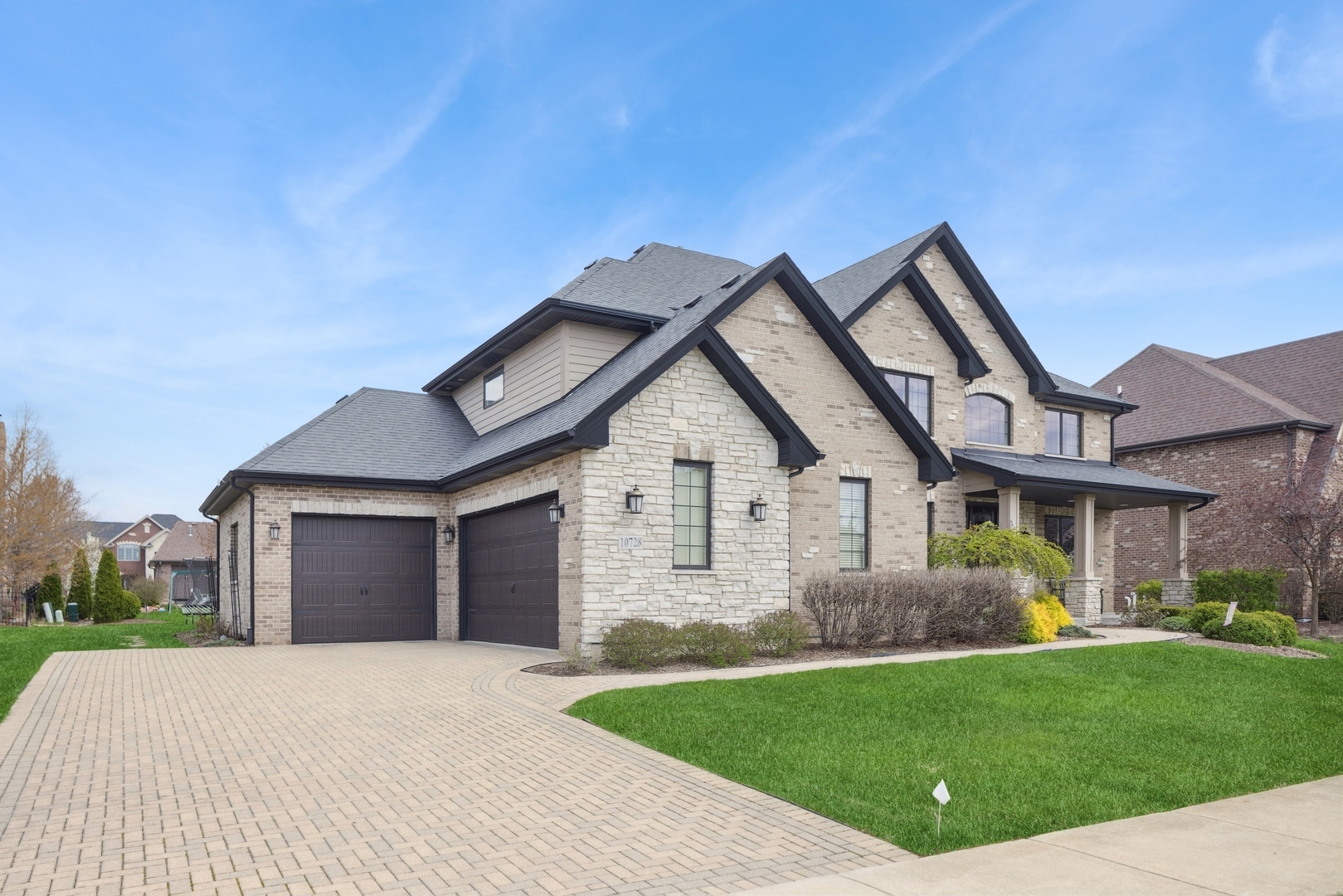 Property Photo: 10728 Millers Way IL 60467