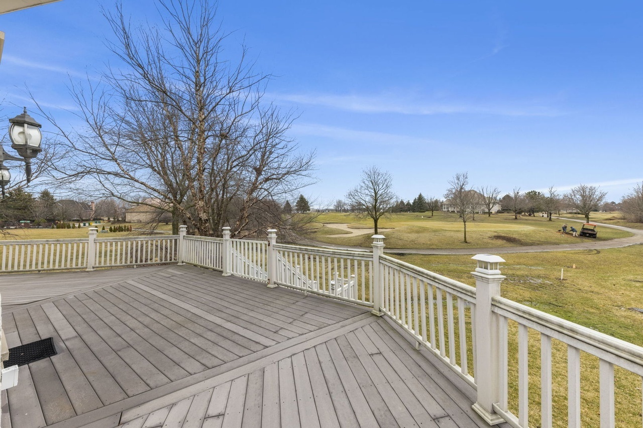 Property Photo: 7 Loblolly Court IL 60439