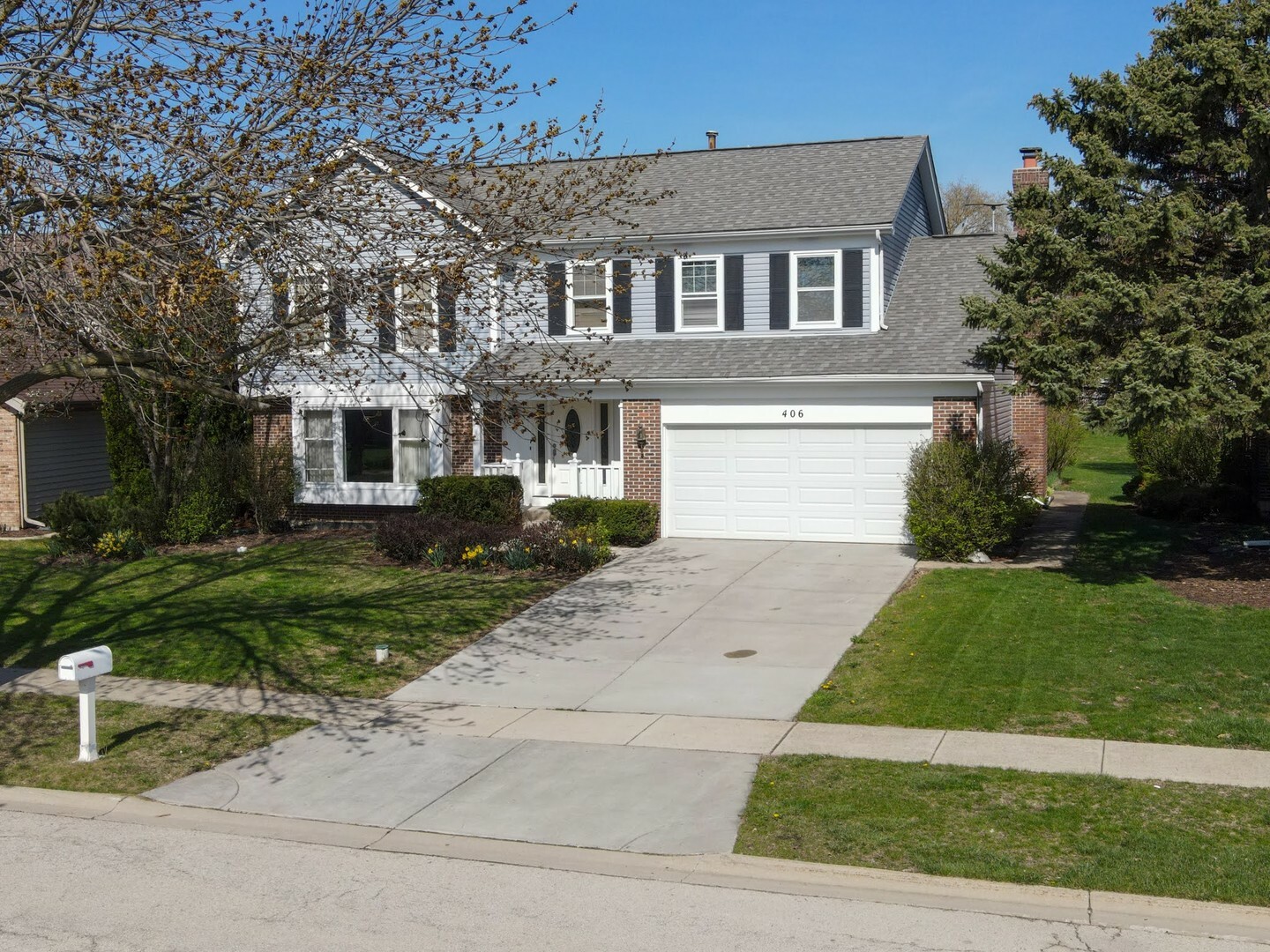 406 Woodcroft Lane  Schaumburg IL 60173 photo