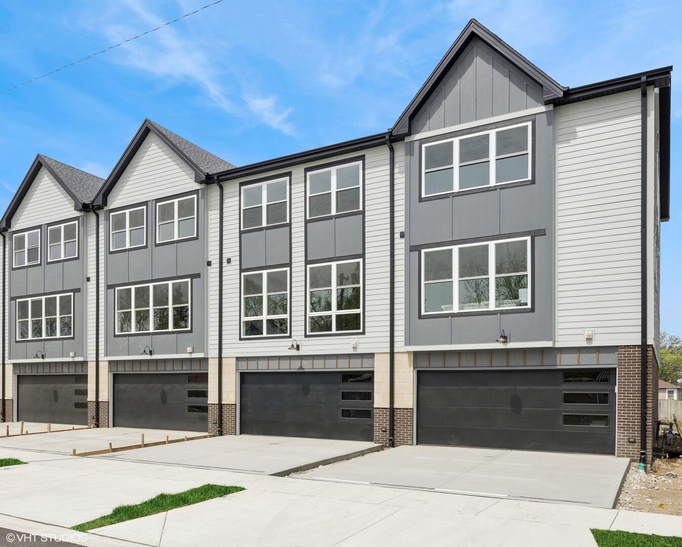 Property Photo: 8522 Center Avenue IL 60171