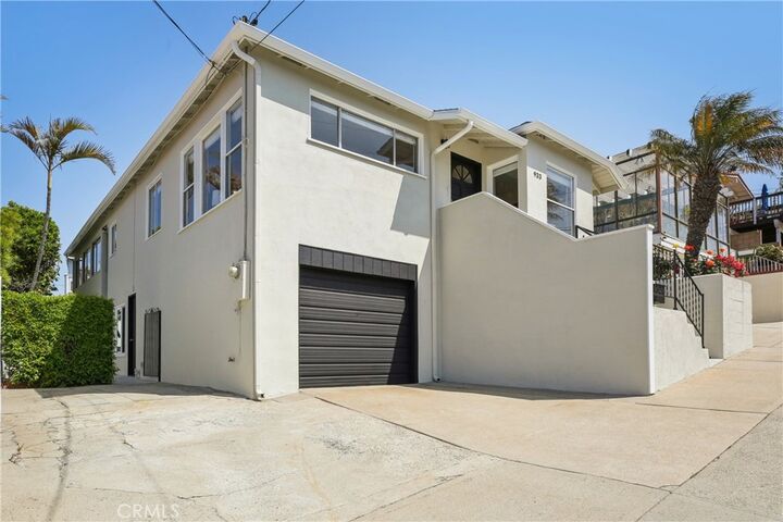 Property Photo:  933 2nd Street  CA 90254 