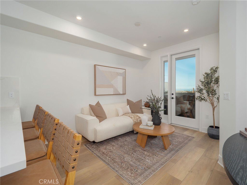 Property Photo:  402 W Grand Ave 315  CA 93433 