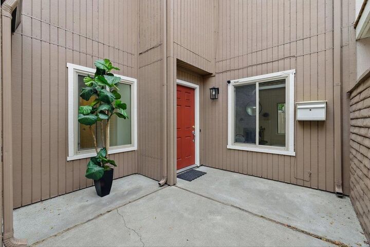 Property Photo:  2427 South Drive  CA 95051 