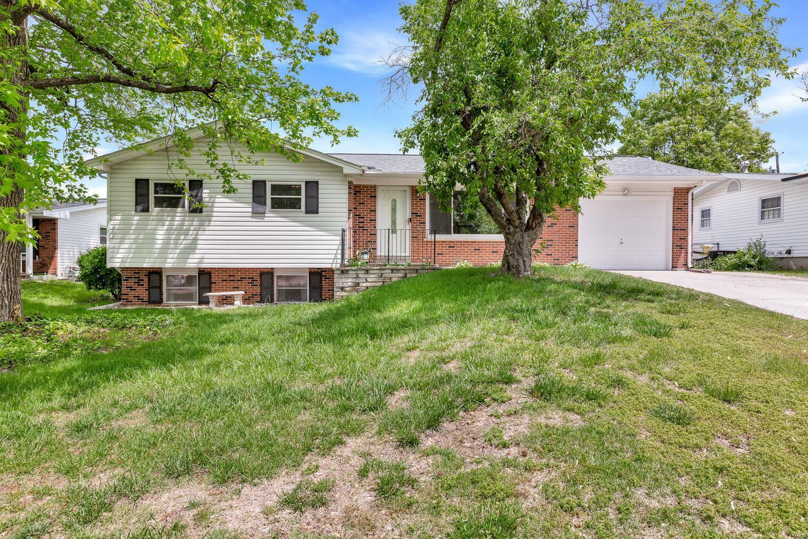 2416 Mayer Drive  St Charles MO 63301 photo
