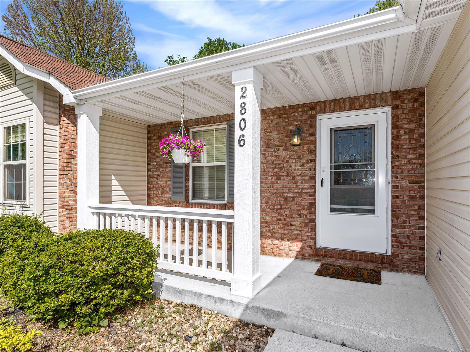 Property Photo: 2806 Hunters Crossing Drive IL 62025
