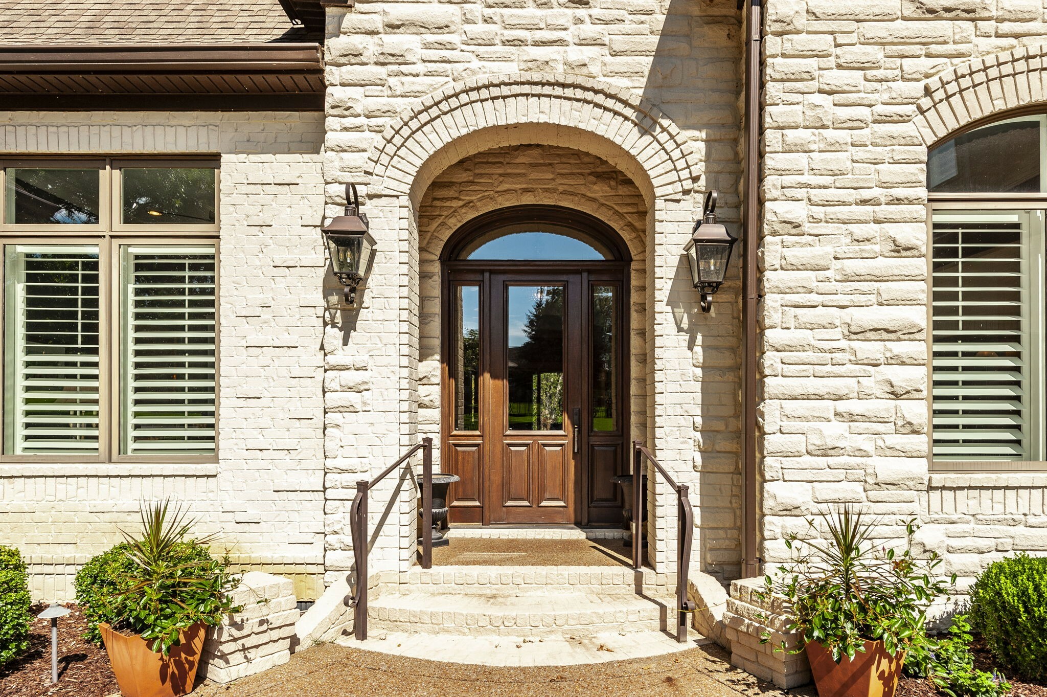 Property Photo: 1084 Sir Francis Ct TN 37066