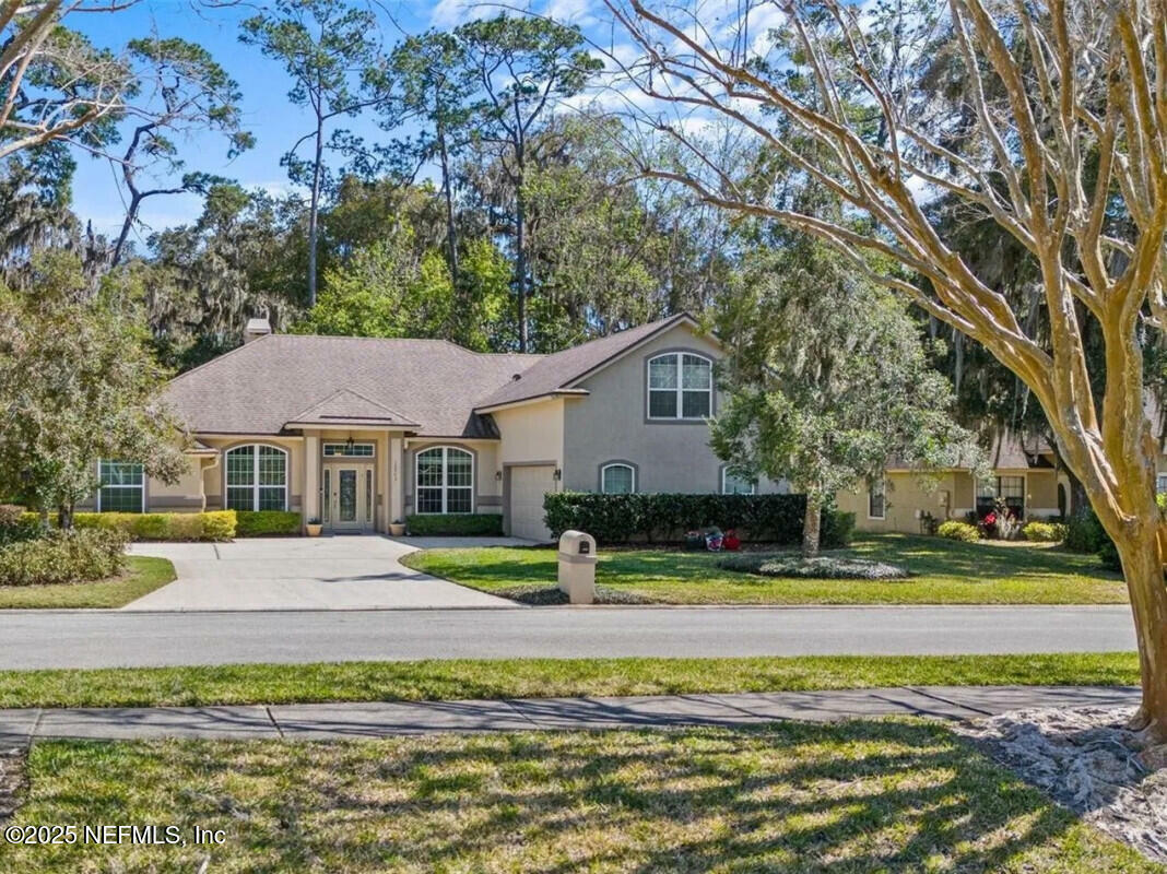 Property Photo: 12743 Camellia Bay Drive E FL 32223