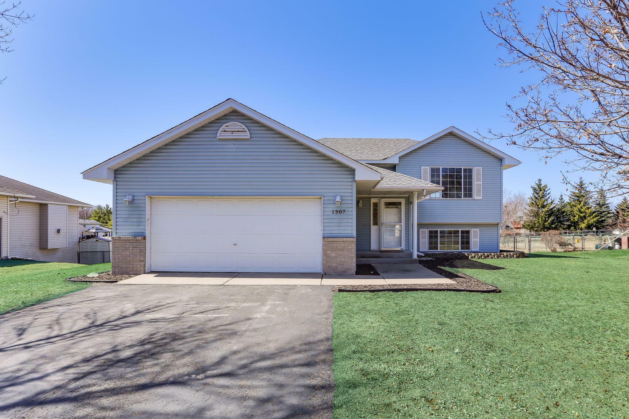 Property Photo: 1307 Widgeon Way MN 55313
