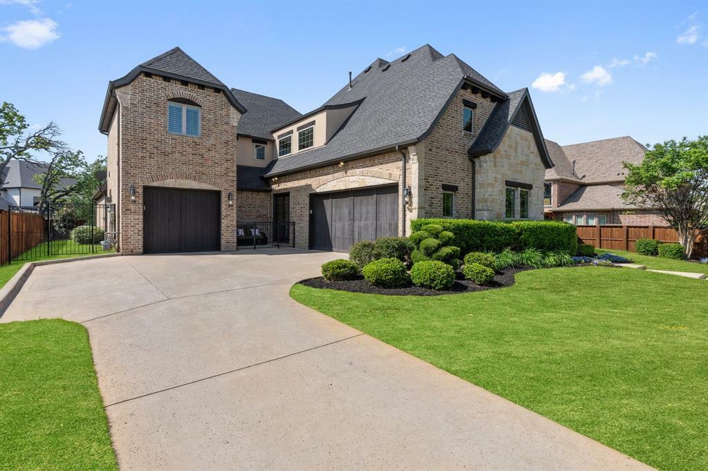 Property Photo: 801 Giverny Lane TX 76092