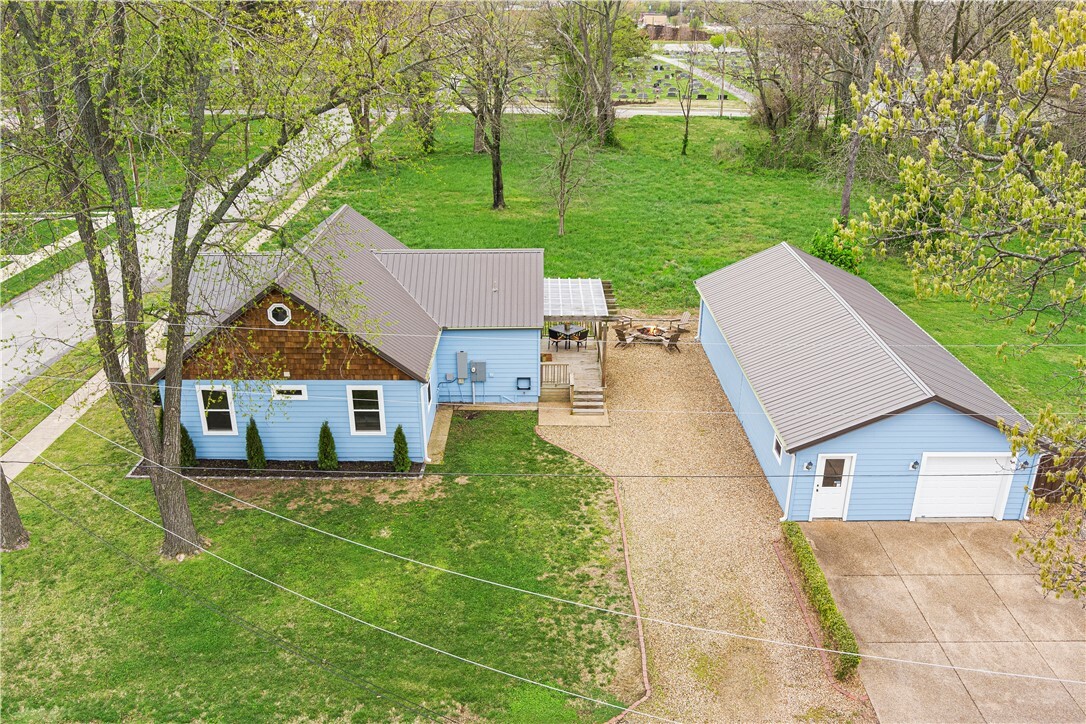 Property Photo: 606 SW 4th Street AR 72712