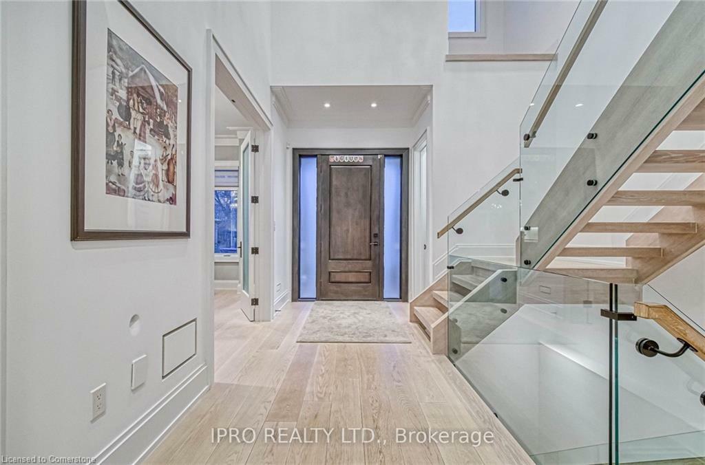 Property Photo: 1516 Pembroke Drive ON L6H 1V9