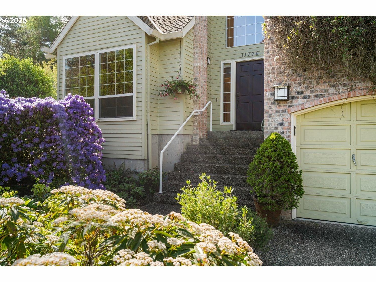 Property Photo: 11726 SW 29th Pl OR 97219