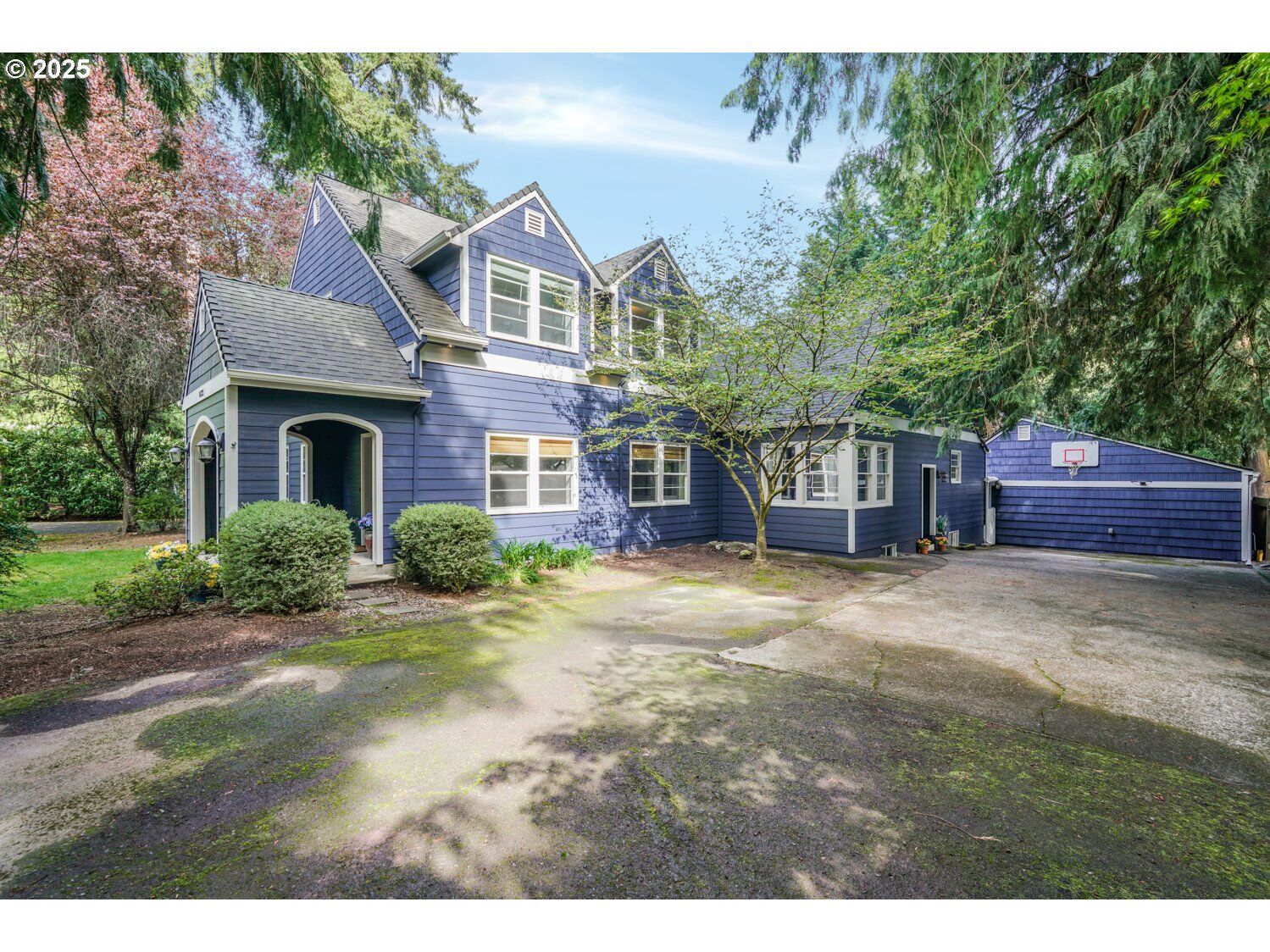 Property Photo:  11385 SW Fonner St  OR 97223 