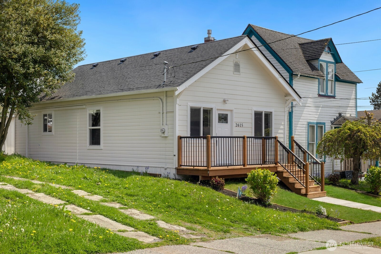 Property Photo: 2615 Harrison Avenue WA 98201