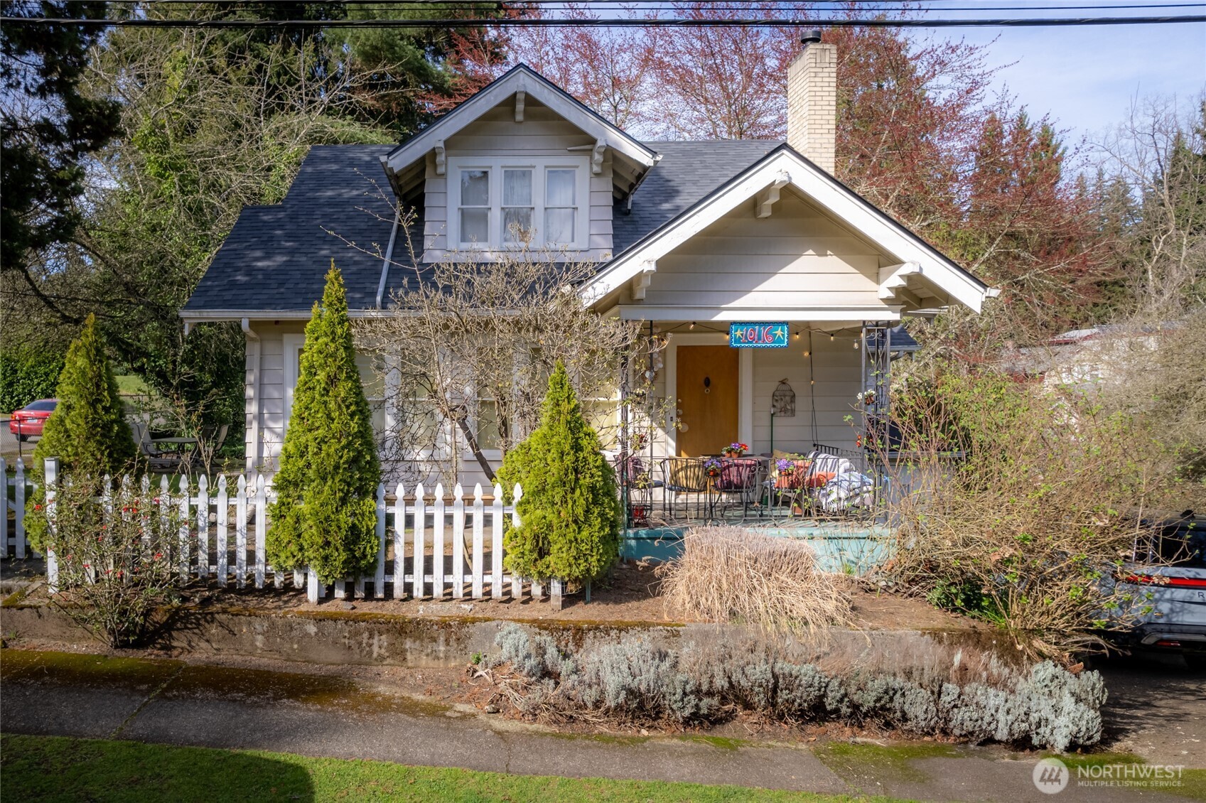 Property Photo: 10116 NE 187th Street WA 98011