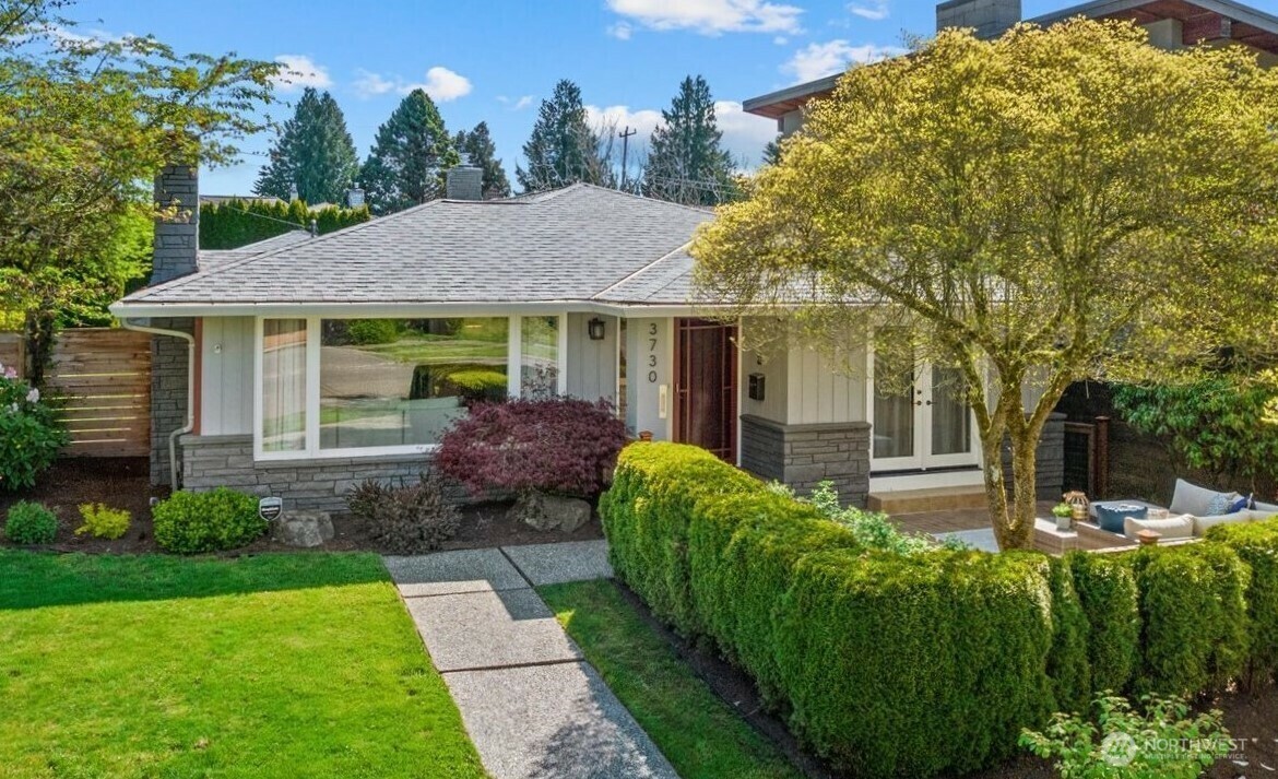 Property Photo: 3730 Magnolia Boulevard W WA 98199