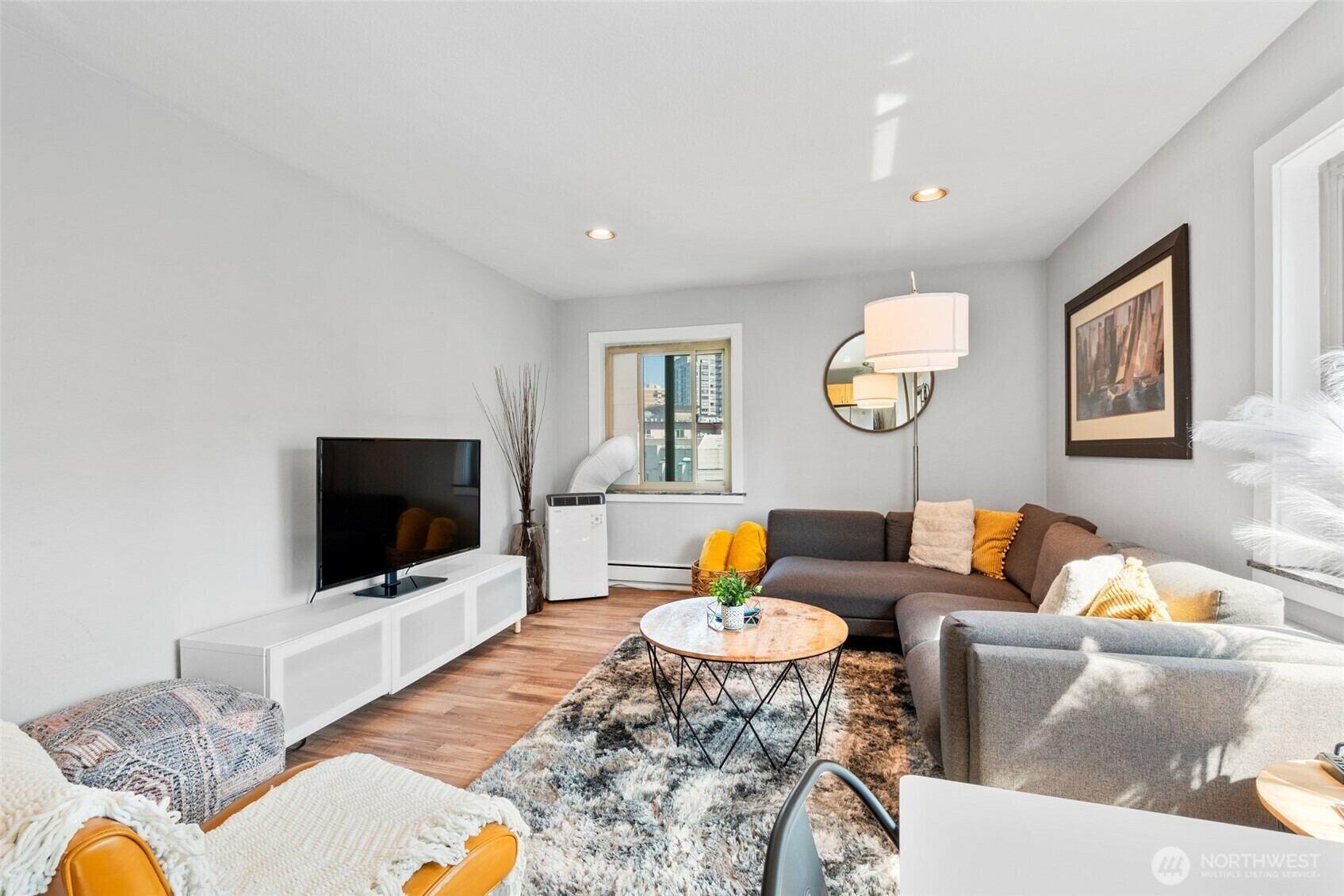 Property Photo: 1400 Hubbell Place P102 WA 98101