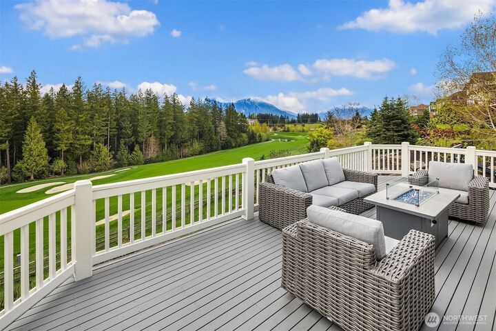 Property Photo:  6802  Cascade Avenue SE  WA 98065 