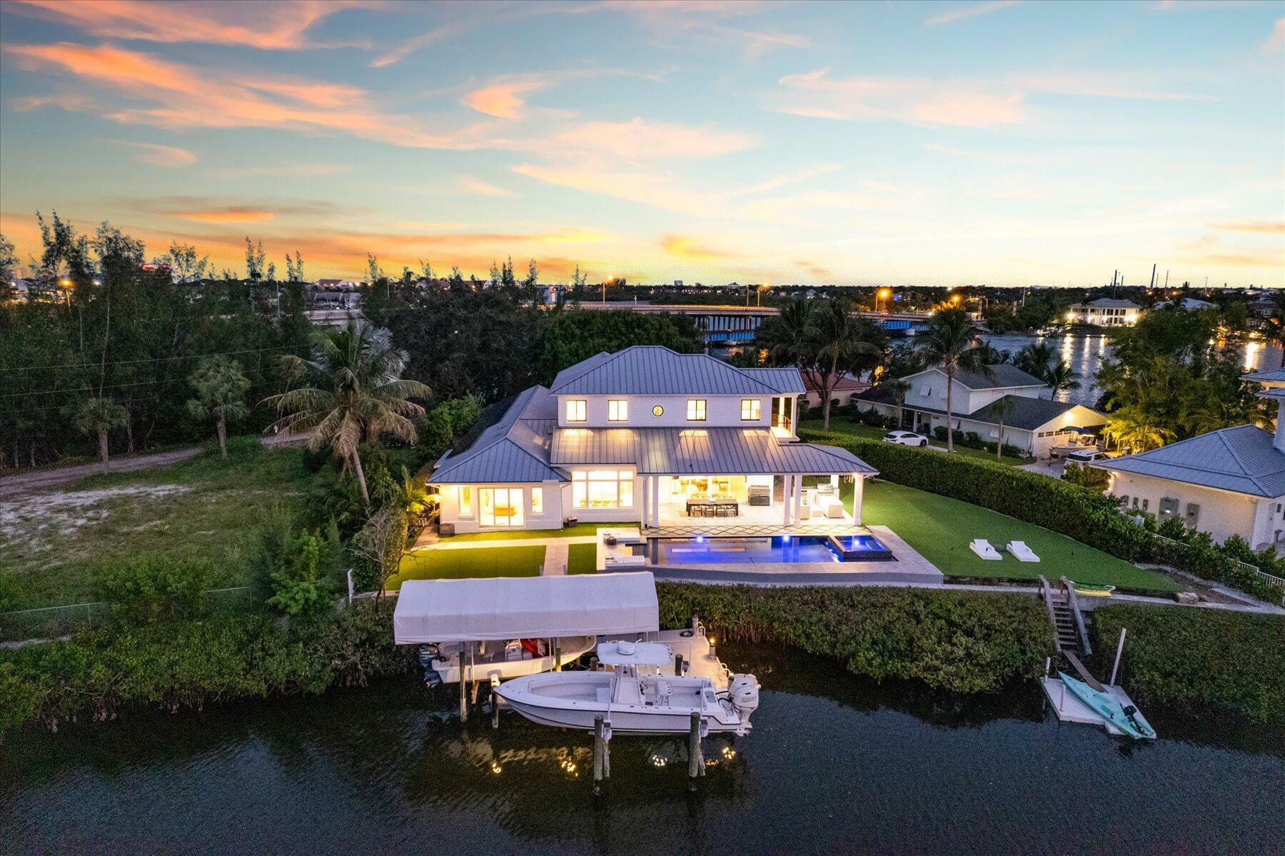 Property Photo: 1304 Peninsular Road FL 33469