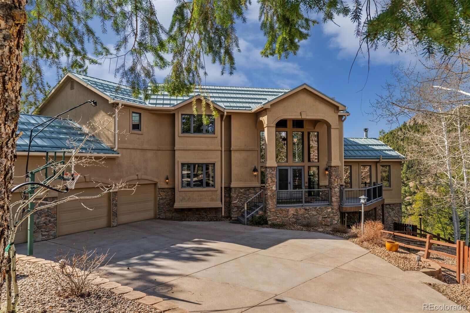 Property Photo: 5699 Northwood Drive CO 80439