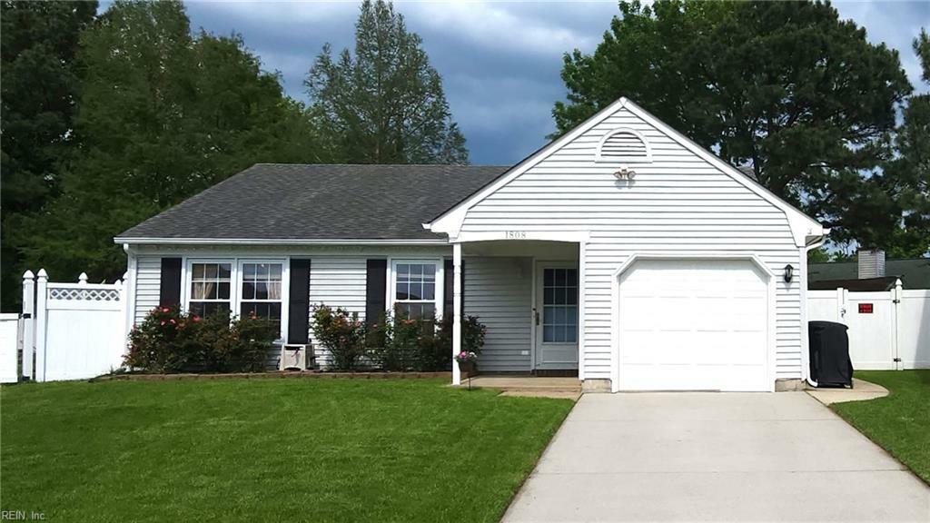 Property Photo: 1808 Sharbot Cir VA 23464