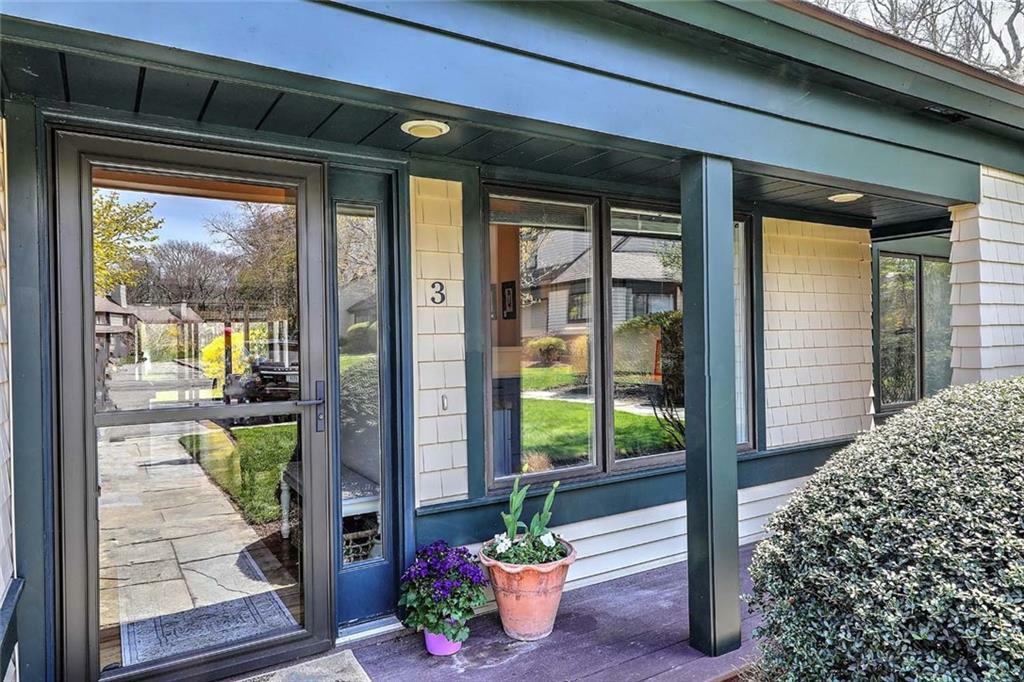 Property Photo: 3 Pendleton Place RI 02882