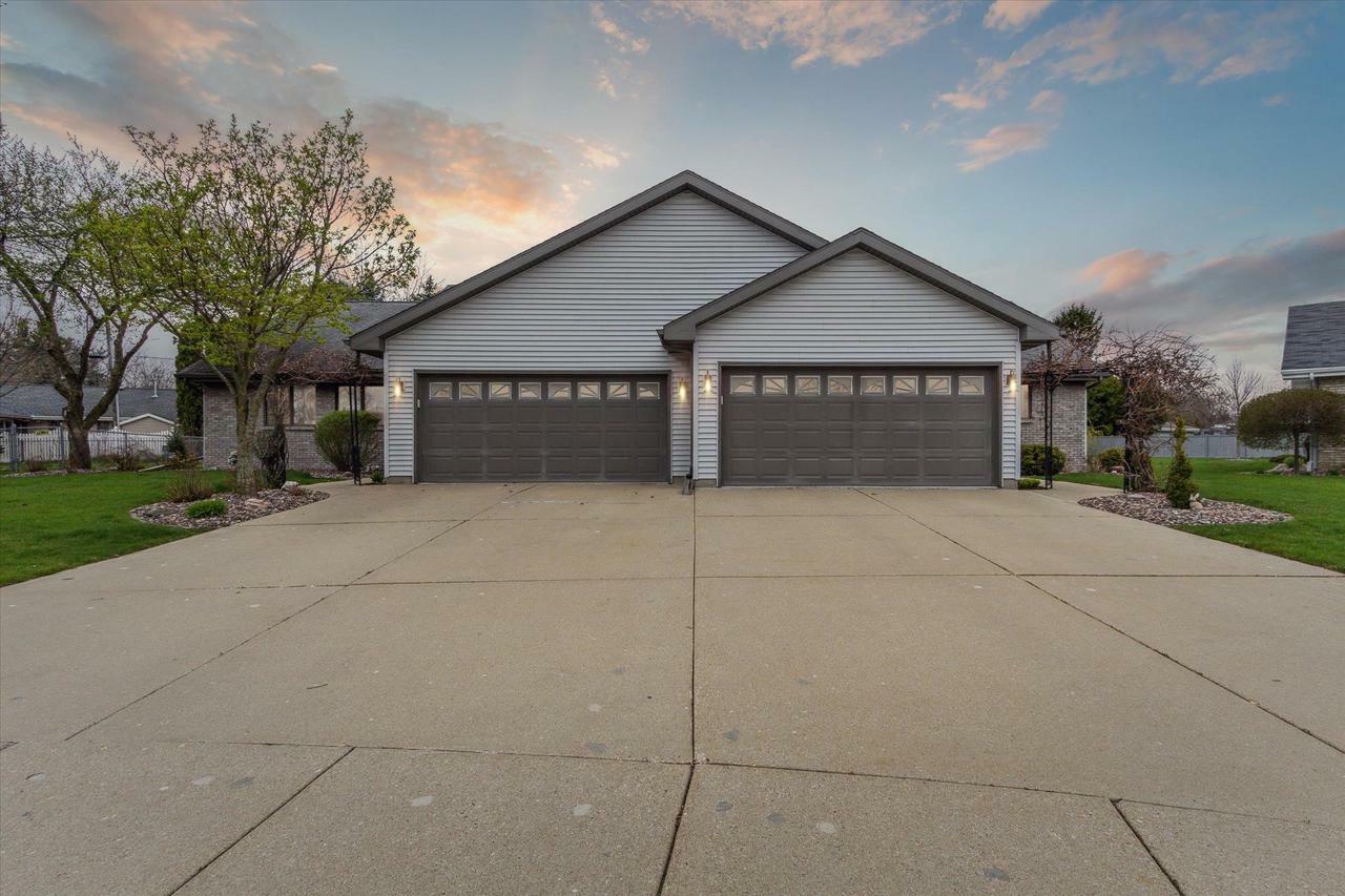 Property Photo: 1903-1905 St George Lane WI 53545