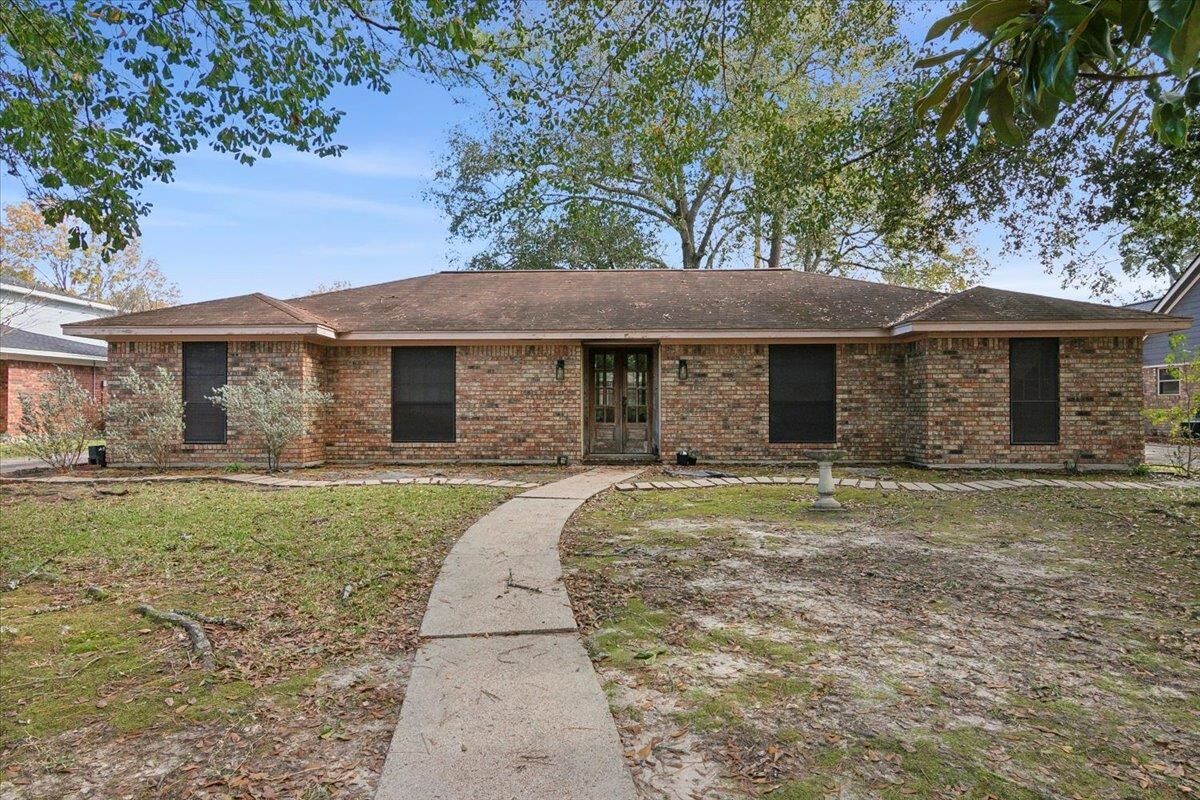 Property Photo:  760 Bancroft Dr  TX 77706
