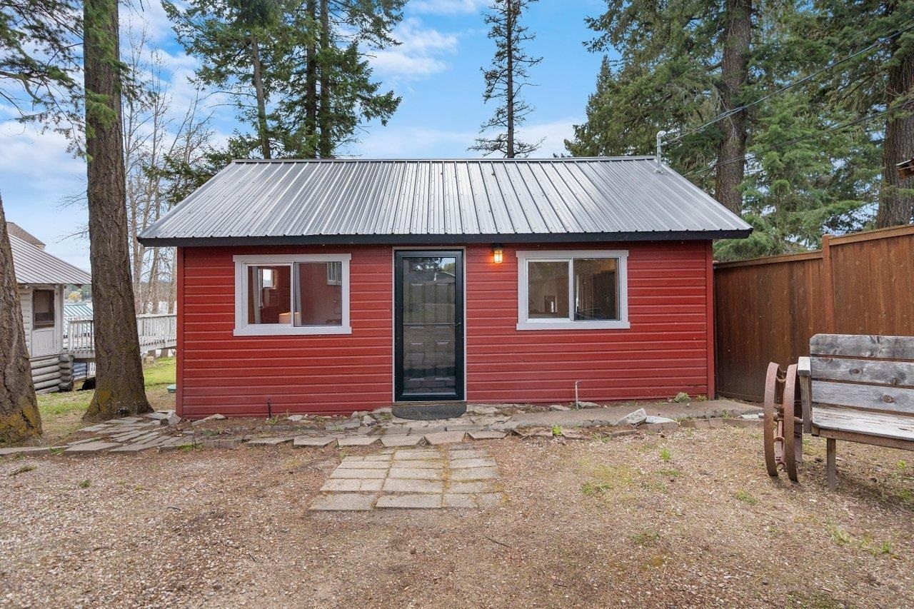 422 Bayview Blvd  Newport WA 99156 photo