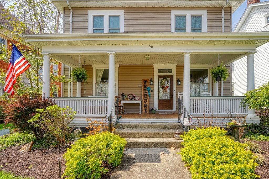 Property Photo: 190 Vine Street OH 45601