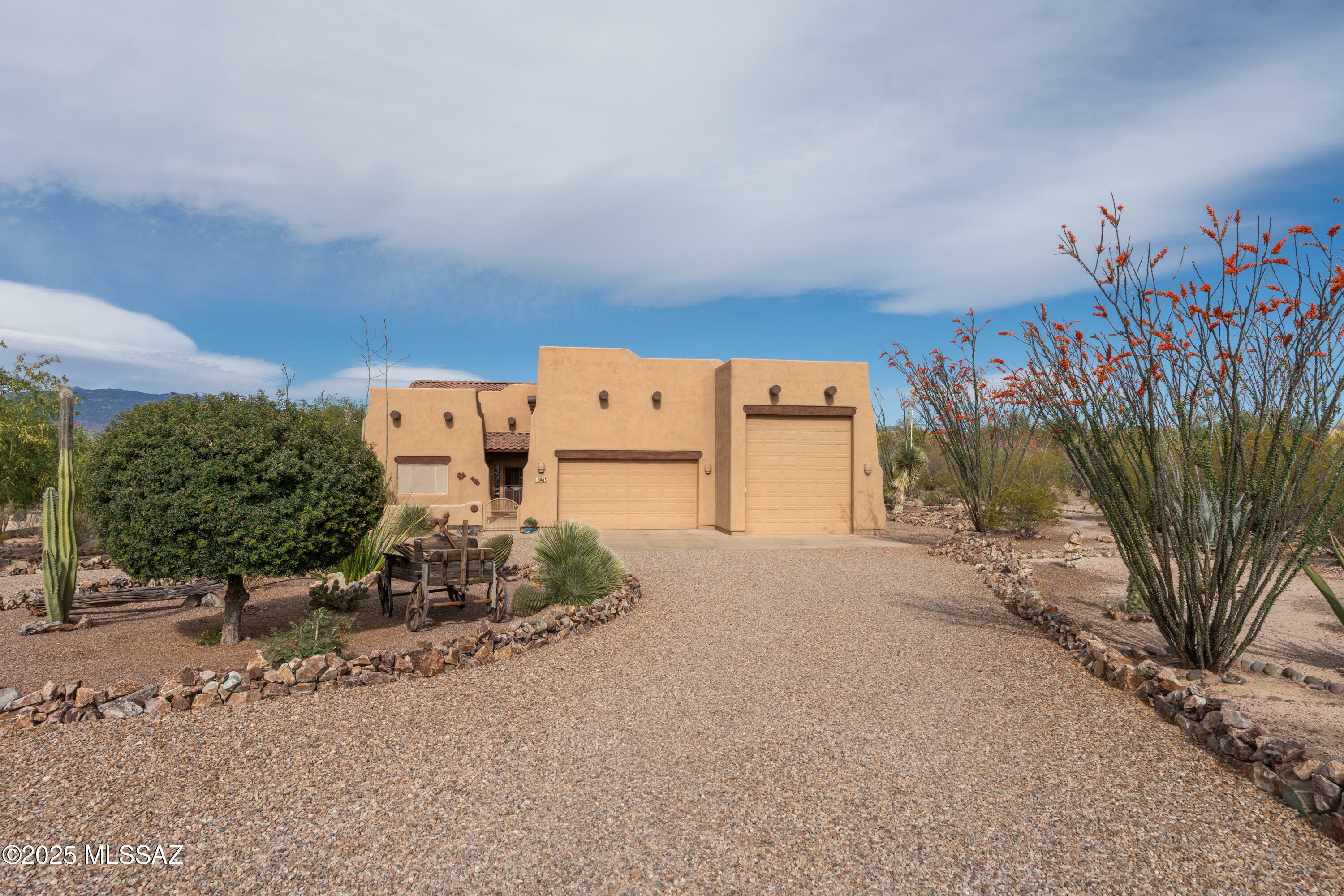 Property Photo: 8963 S Placita Asta Vieja AZ 85641