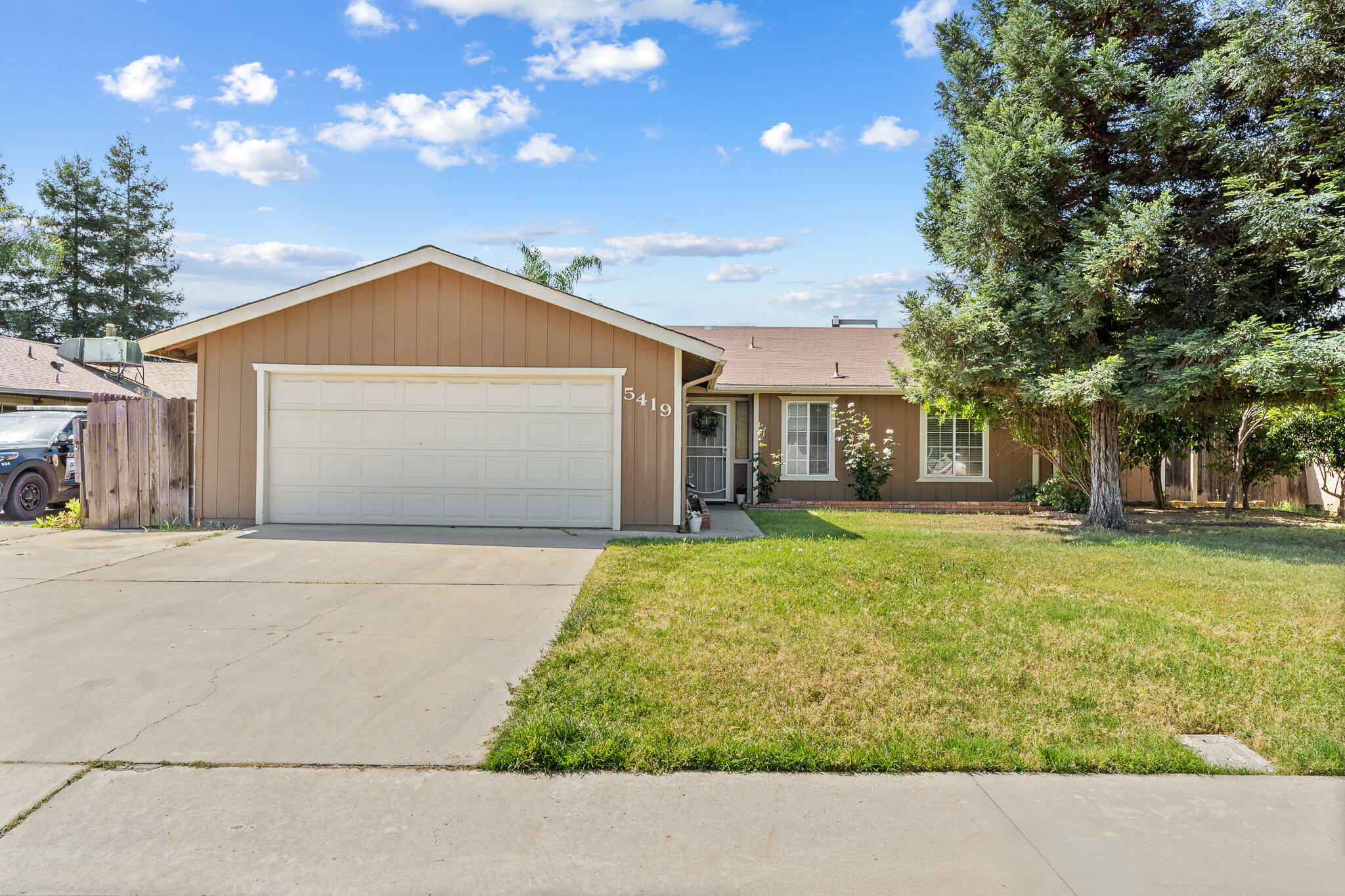 5419 W Harter Avenue  Visalia CA 93277 photo