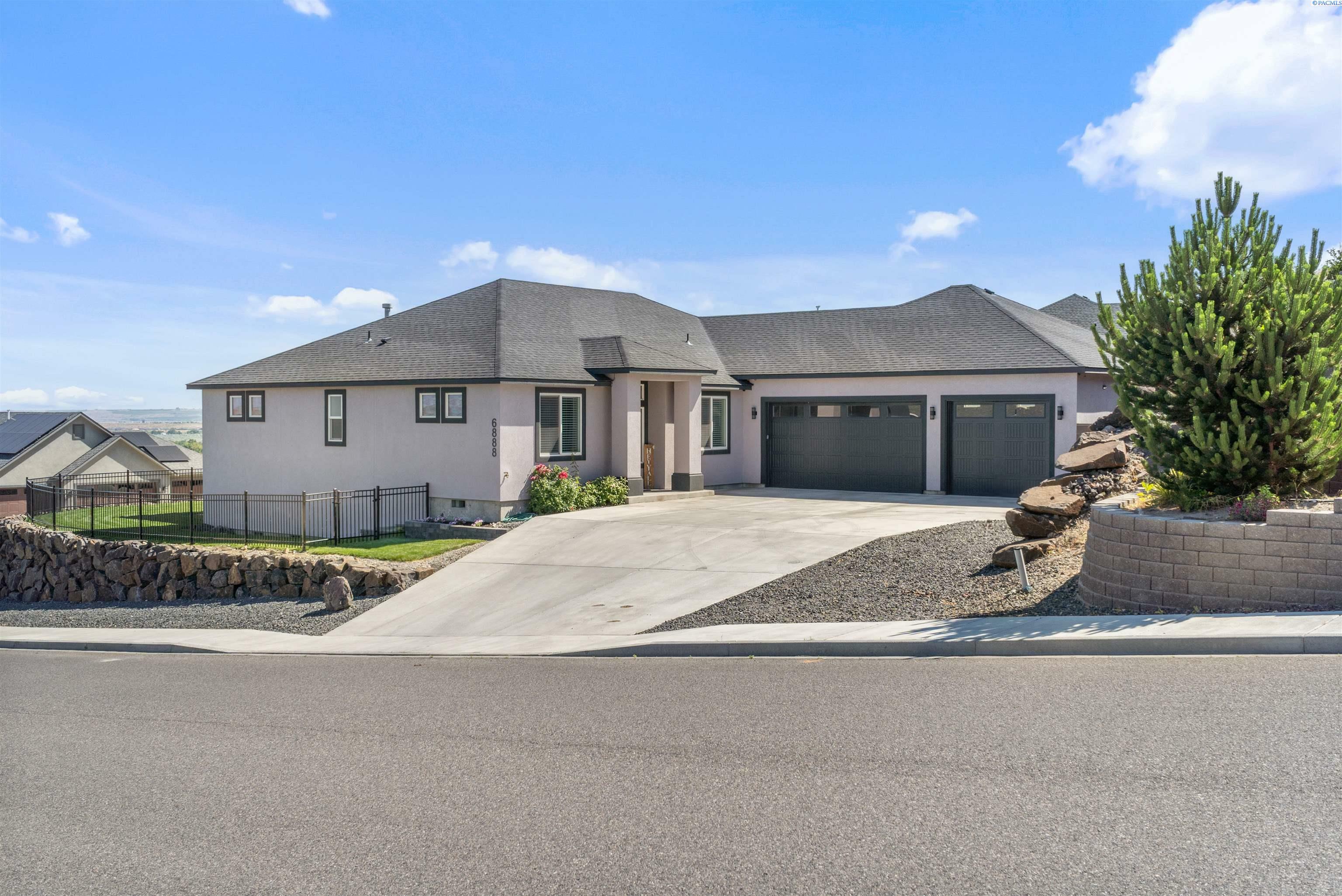 Property Photo: 6888 Cyprus Loop WA 99353