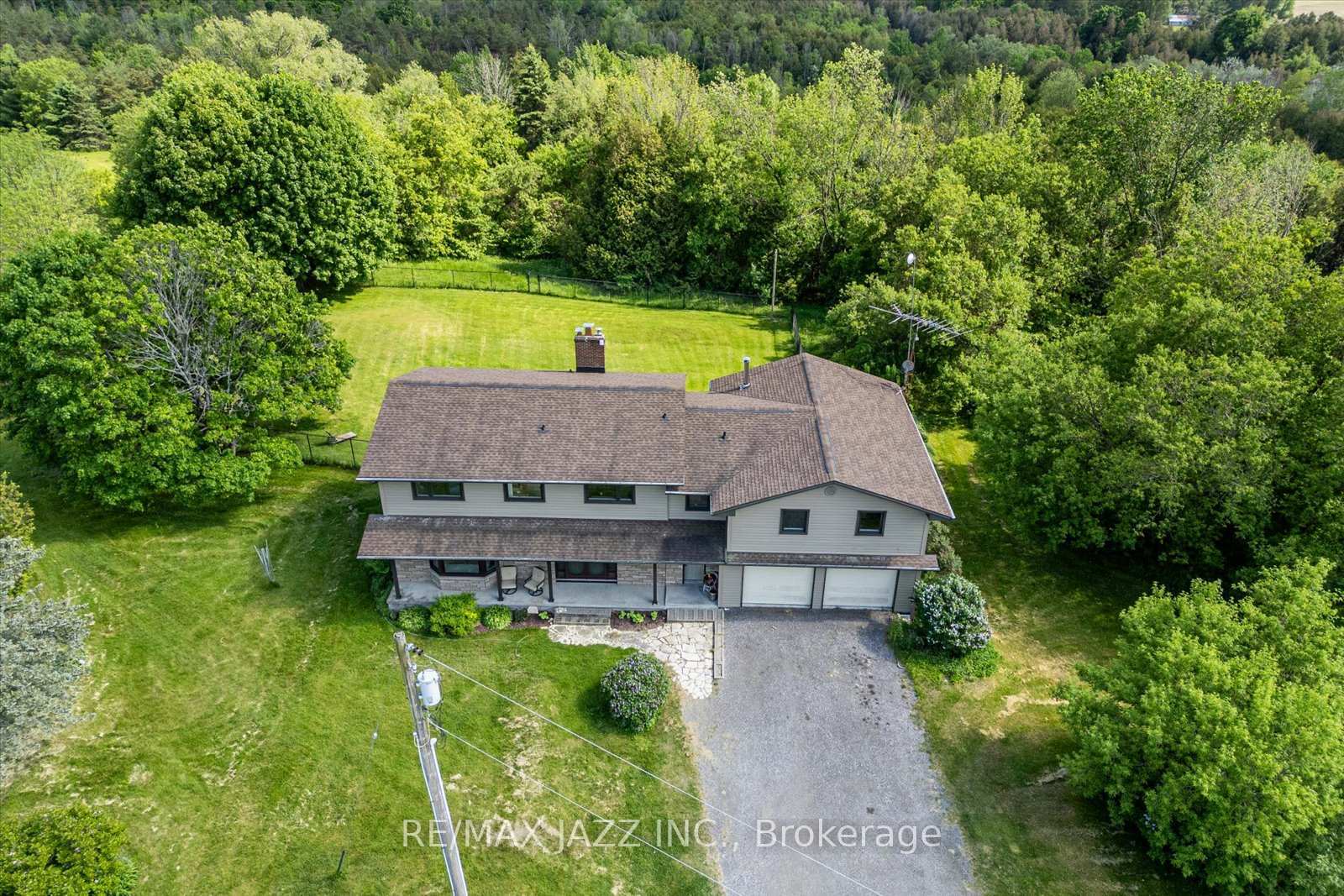 Property Photo: 8733 Leskard Road ON L0B 1M0