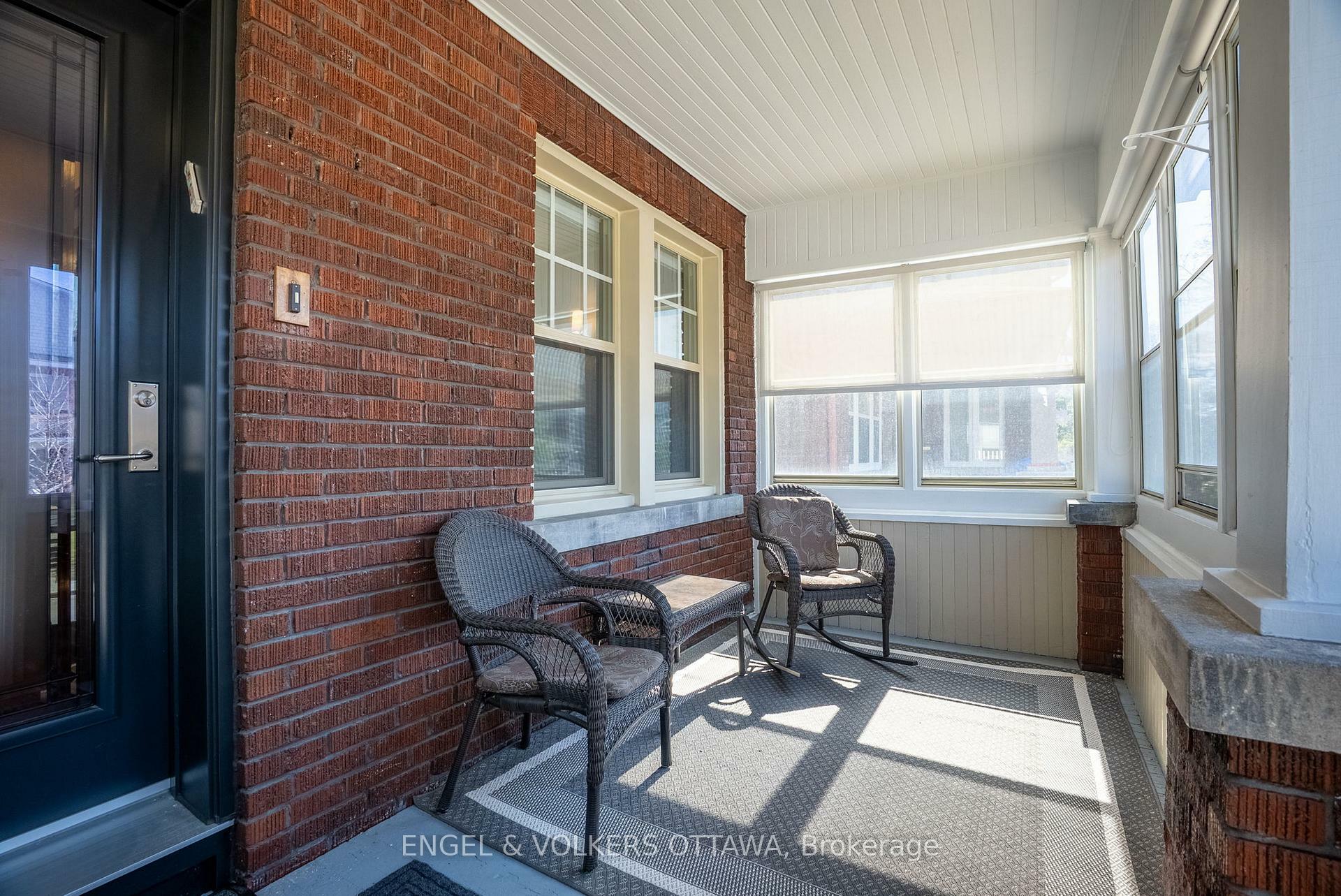 Photo de la propriété: 224 Powell Avenue ON K1S 2A5