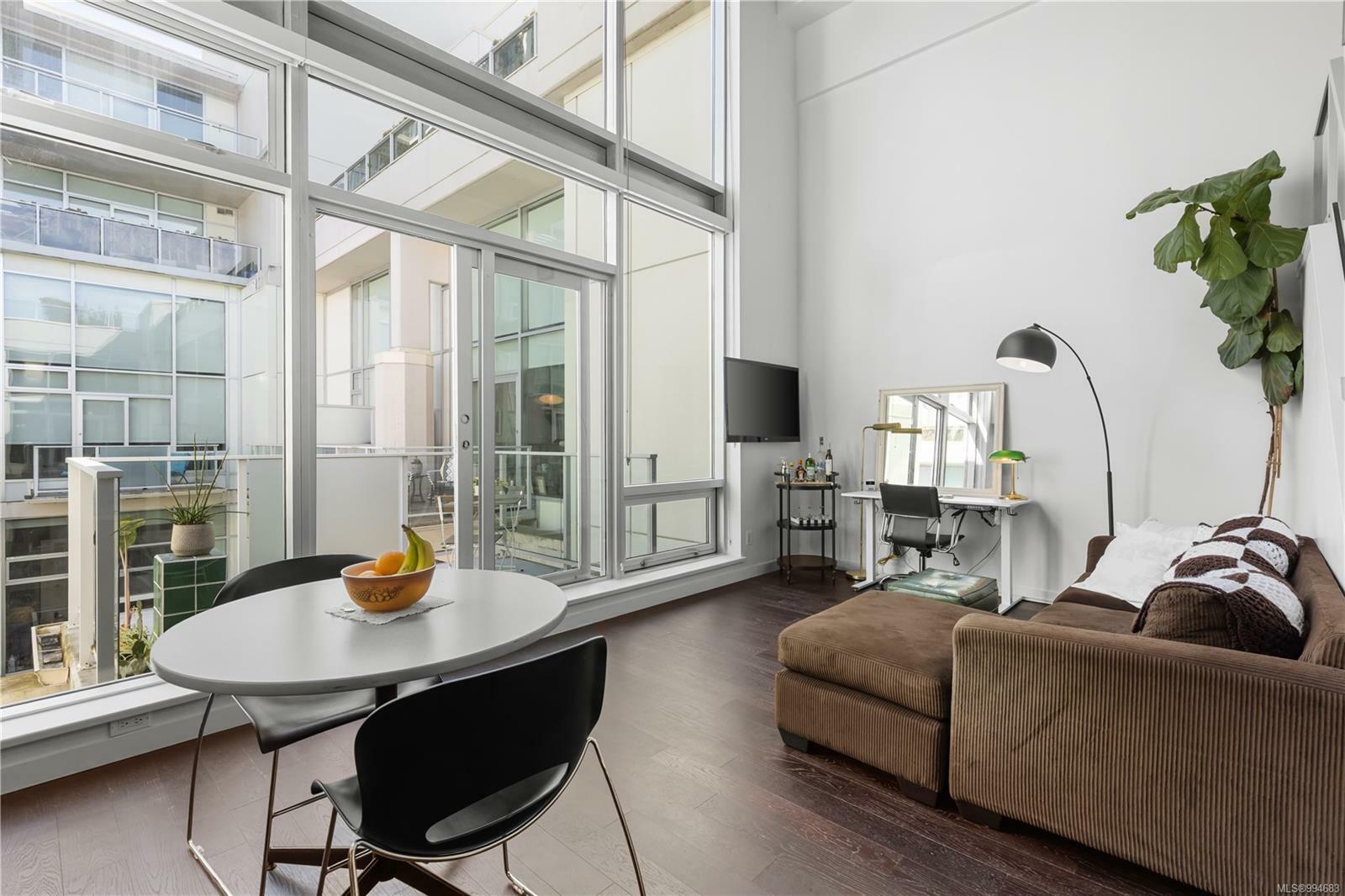 Property Photo: 770 Fisgard St 413 BC V8W 0B8